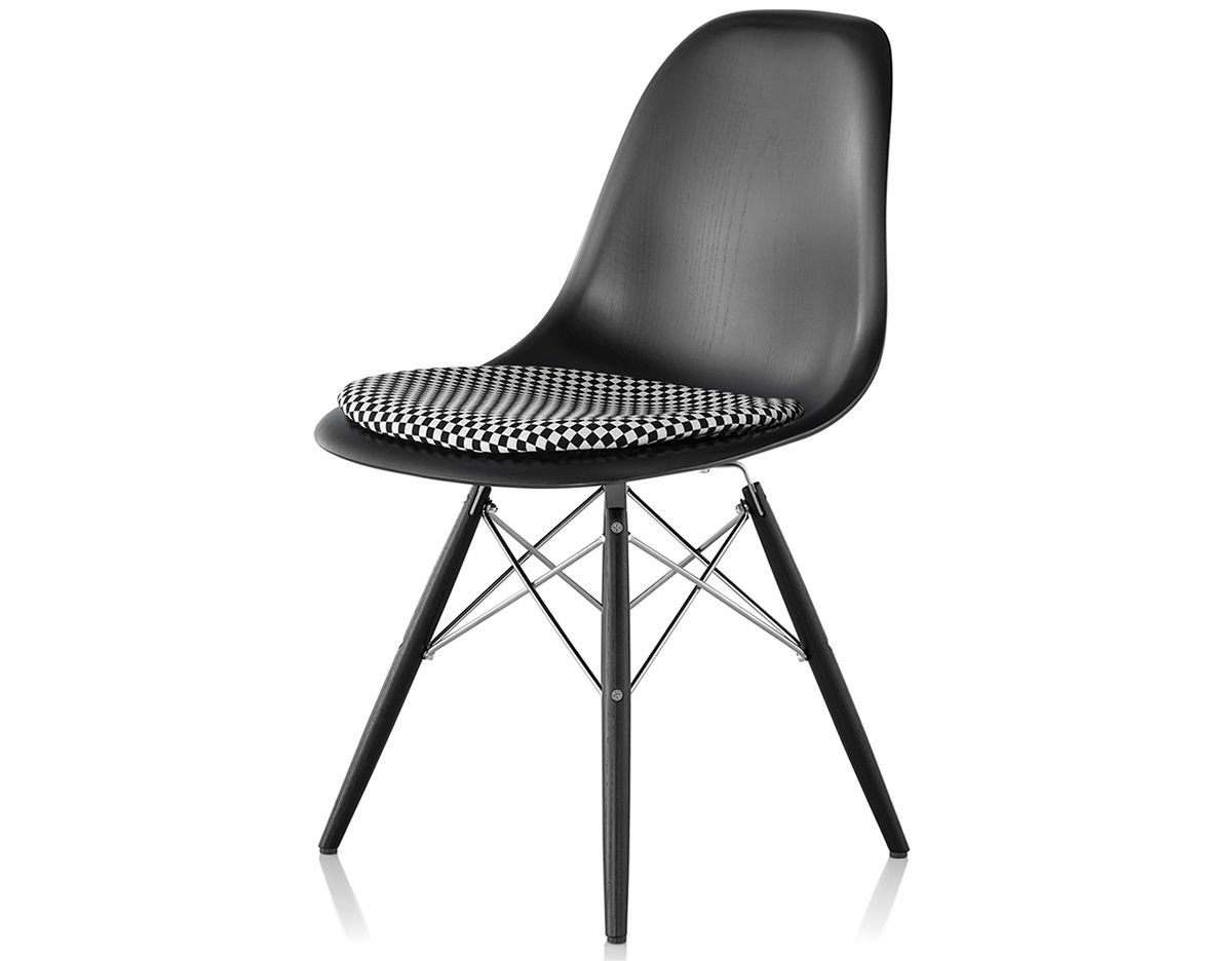 eames® dowel base wood side chair with seat pad