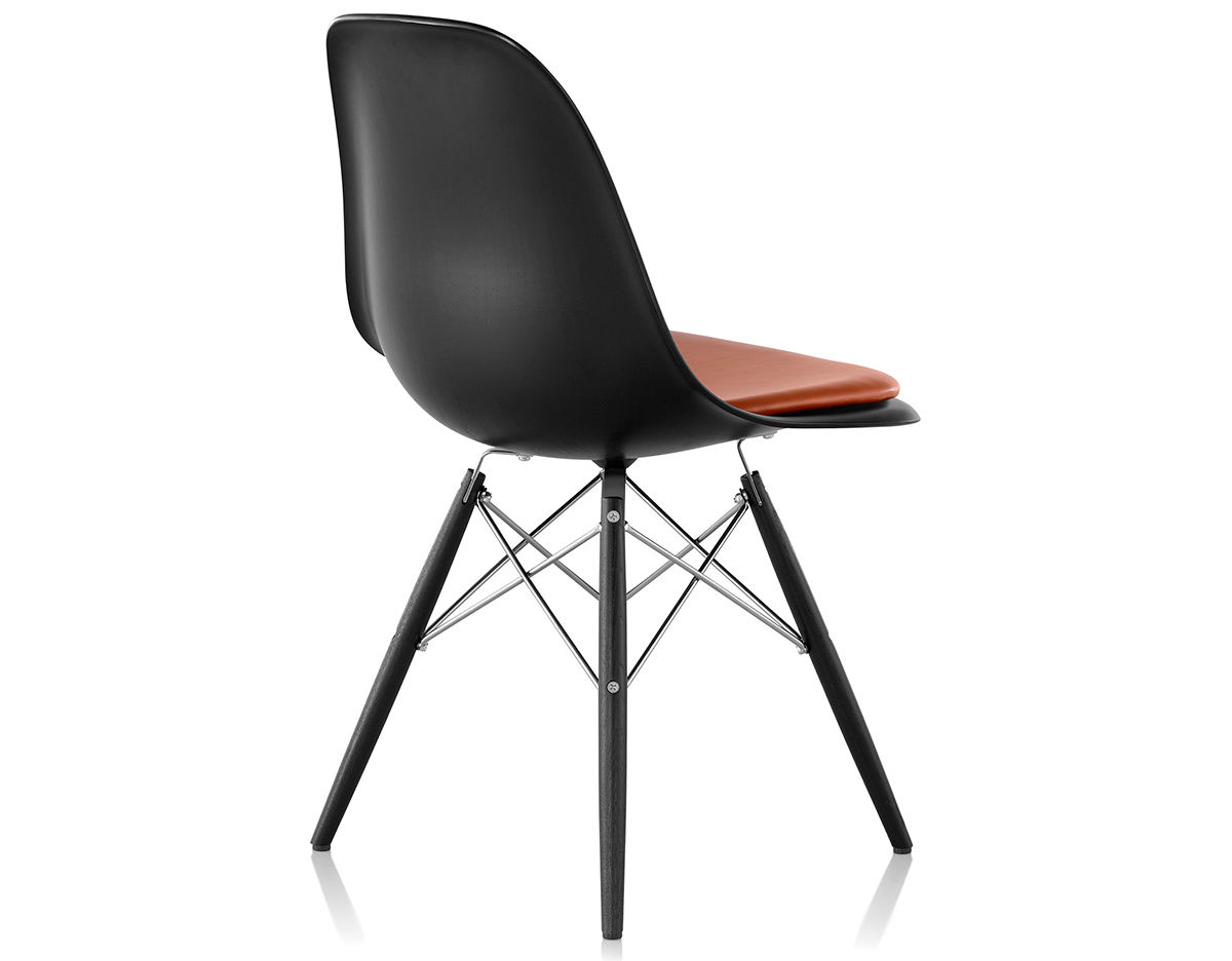eames® dowel base wood side chair with seat pad