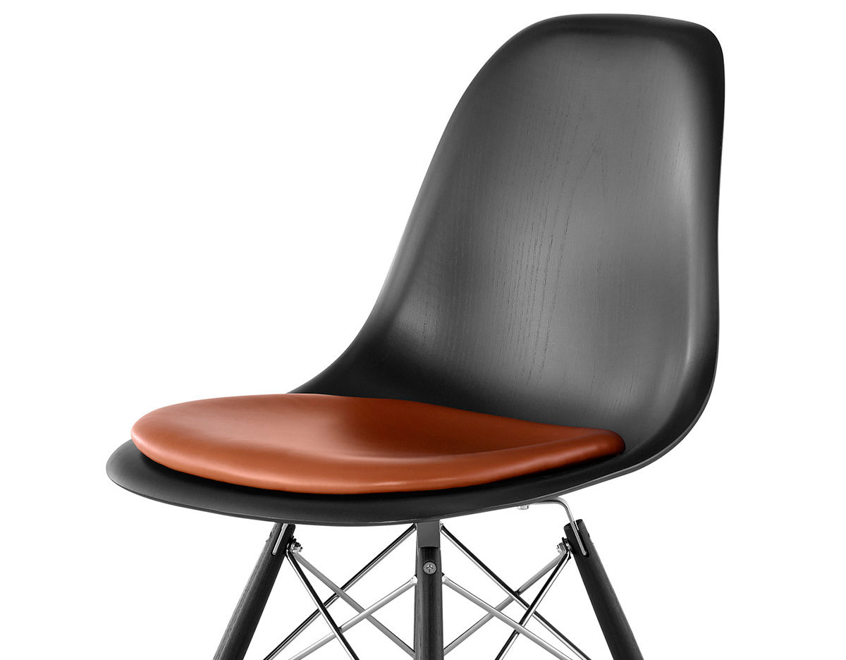 eames® dowel base wood side chair with seat pad
