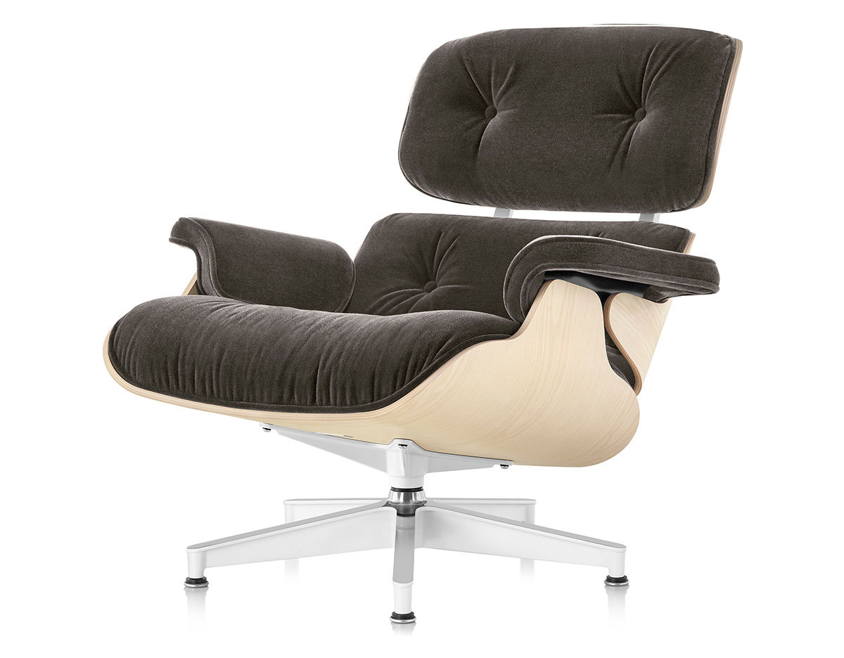 eames® lounge chair in mohair supreme