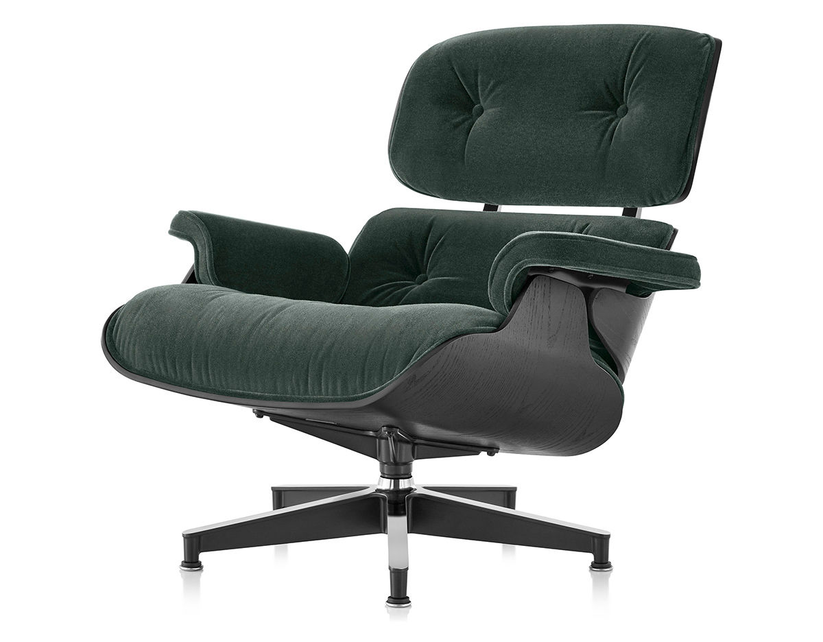 eames® lounge chair in mohair supreme