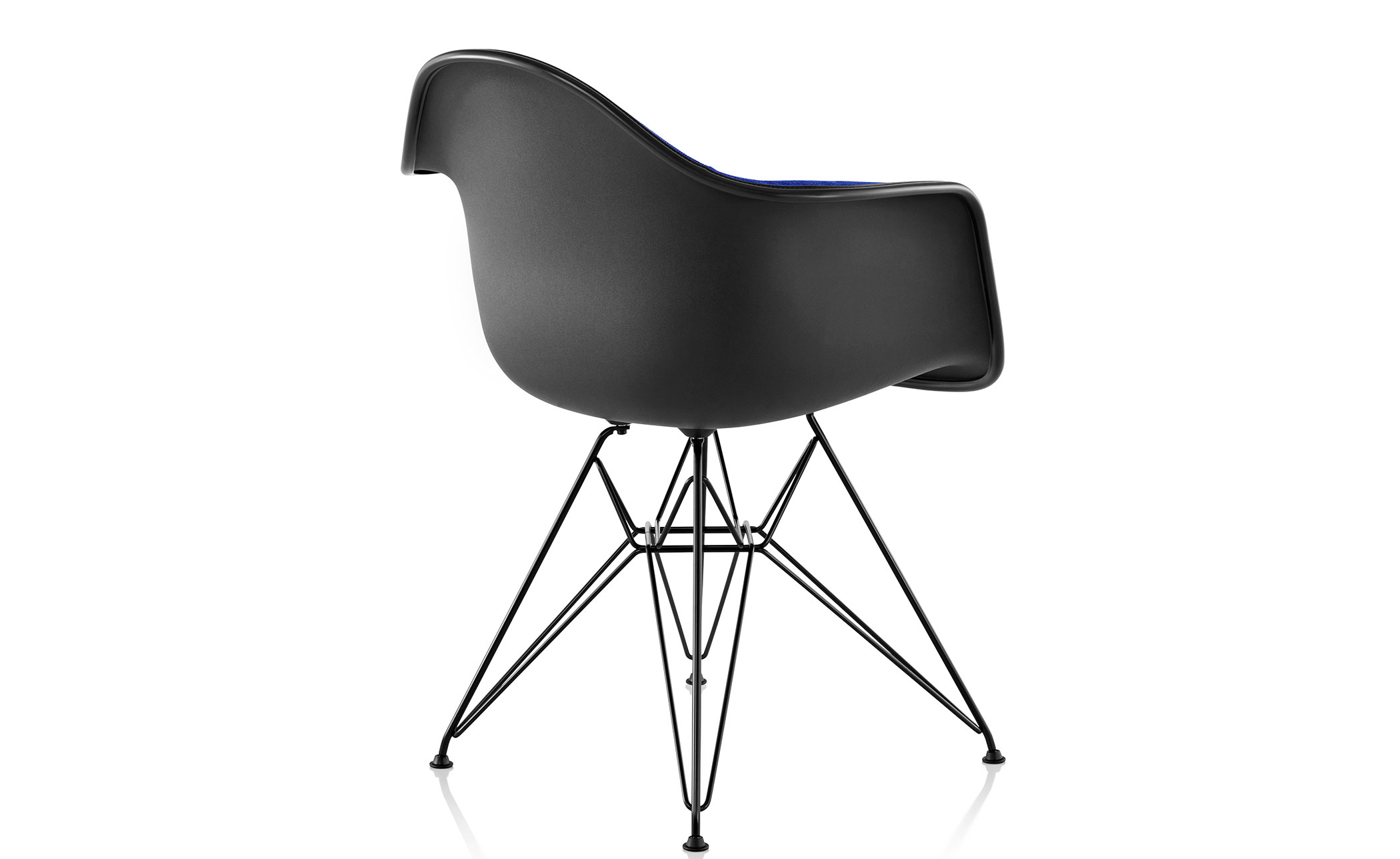 eames® upholstered armchair with wire base