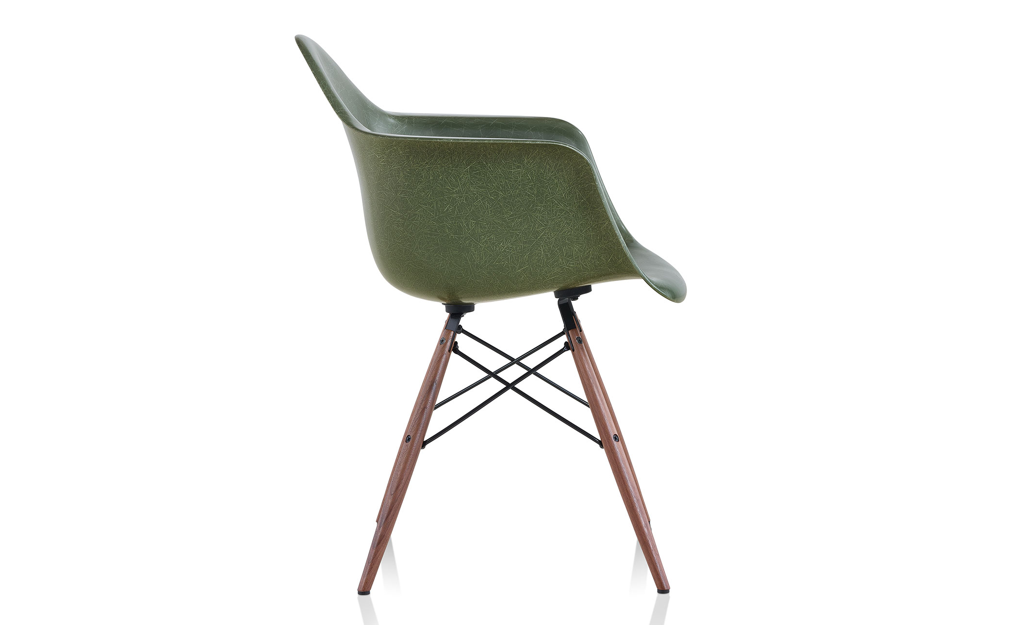 eames® molded fiberglass armchair with dowel base