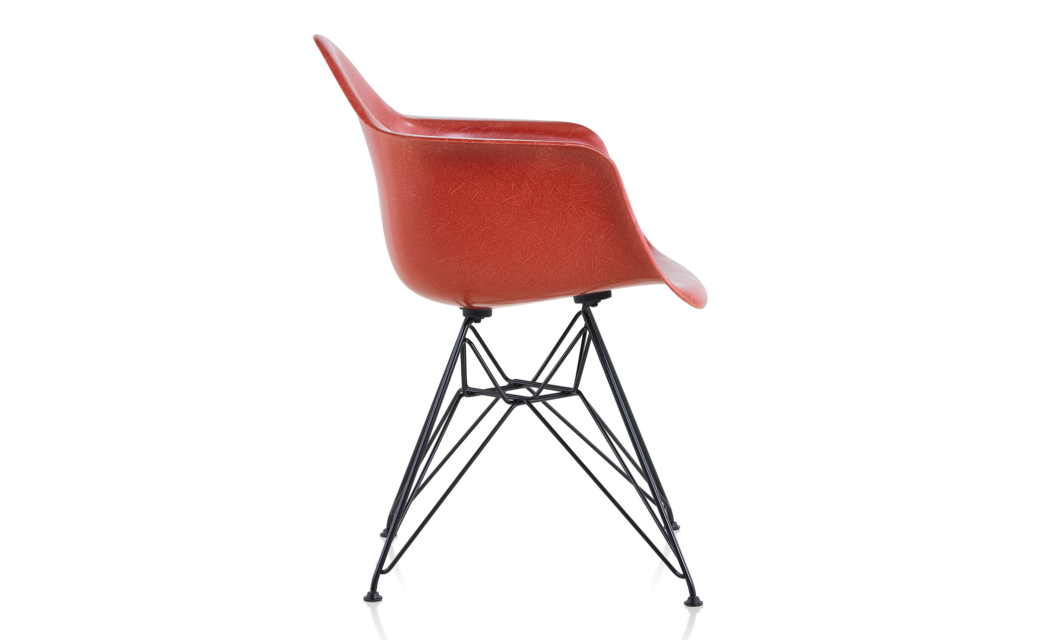 eames® molded fiberglass armchair with wire base