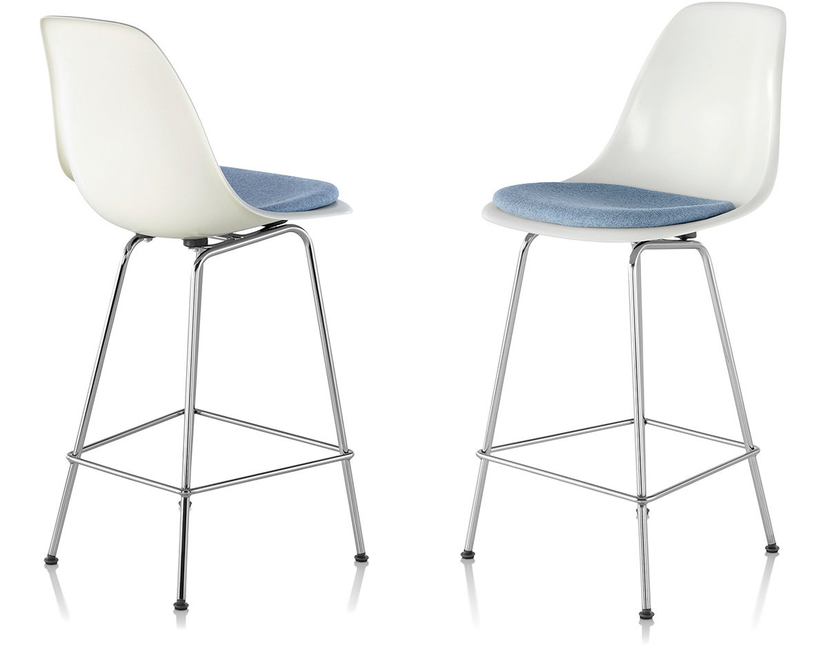 eames&reg; molded fiberglass stool with seat pad