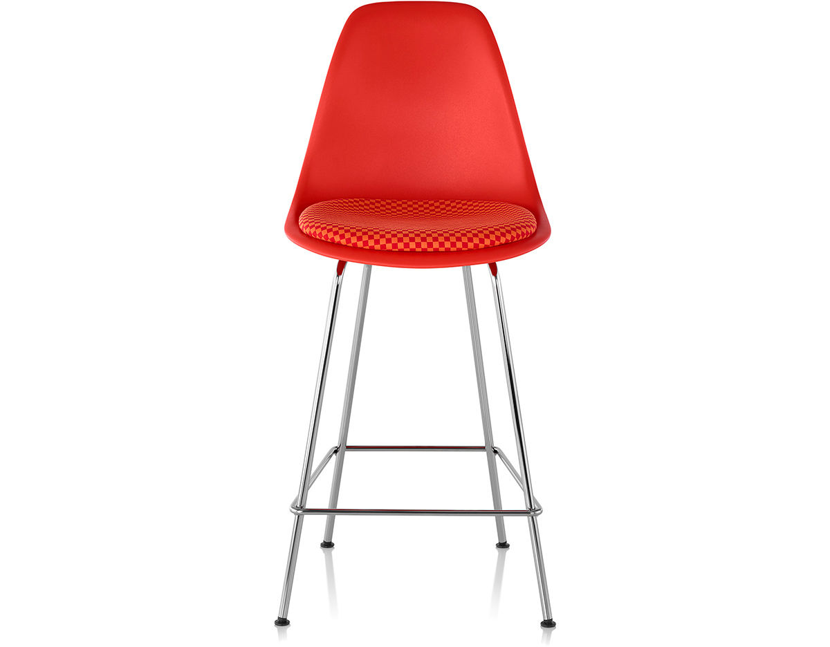 eames® molded plastic stool with seat pad