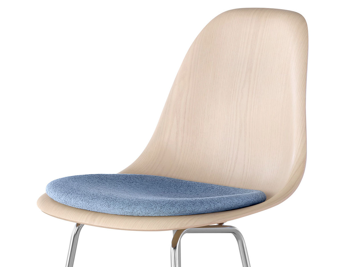 eames® molded wood stool with seat pad