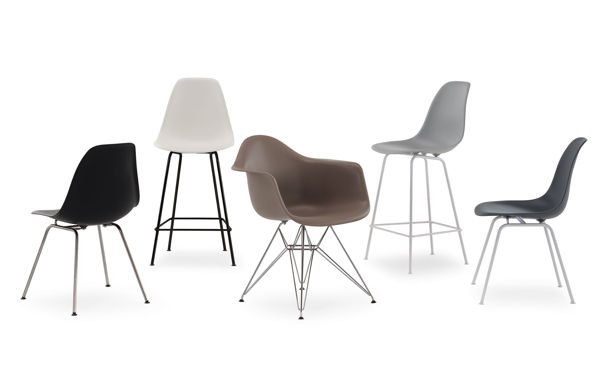 eames&reg; molded plastic armchair with wire base
