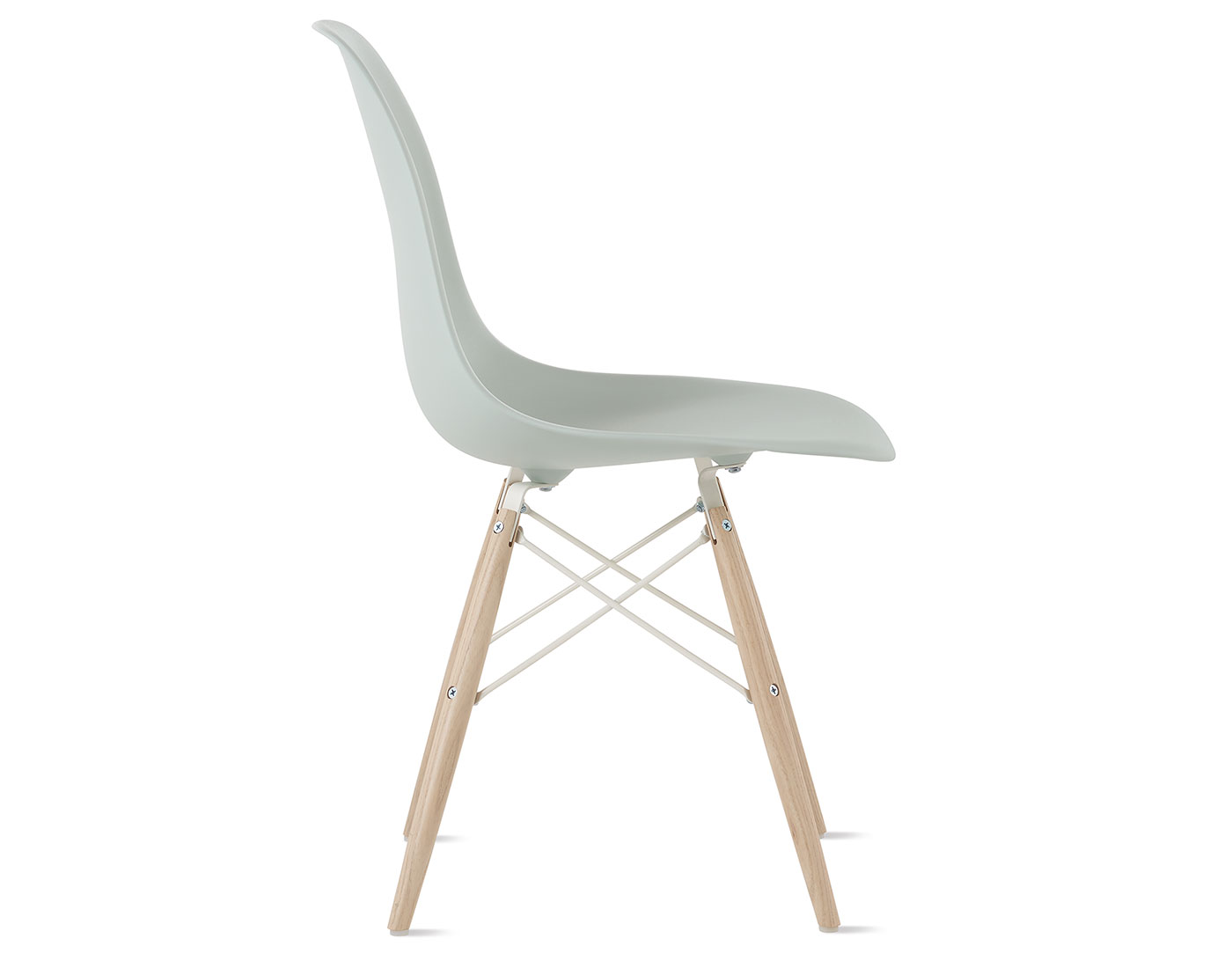eames molded plastic side chair with dowel base
