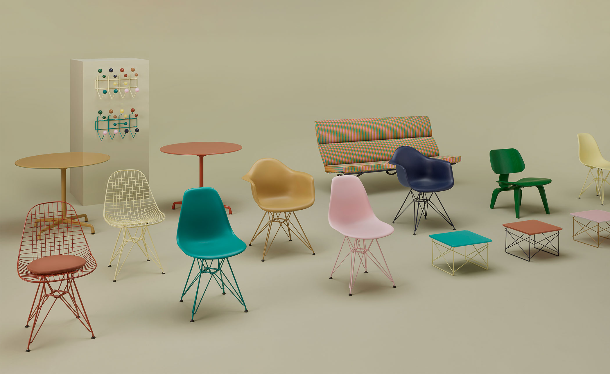 eames round dining table, herman miller x hay