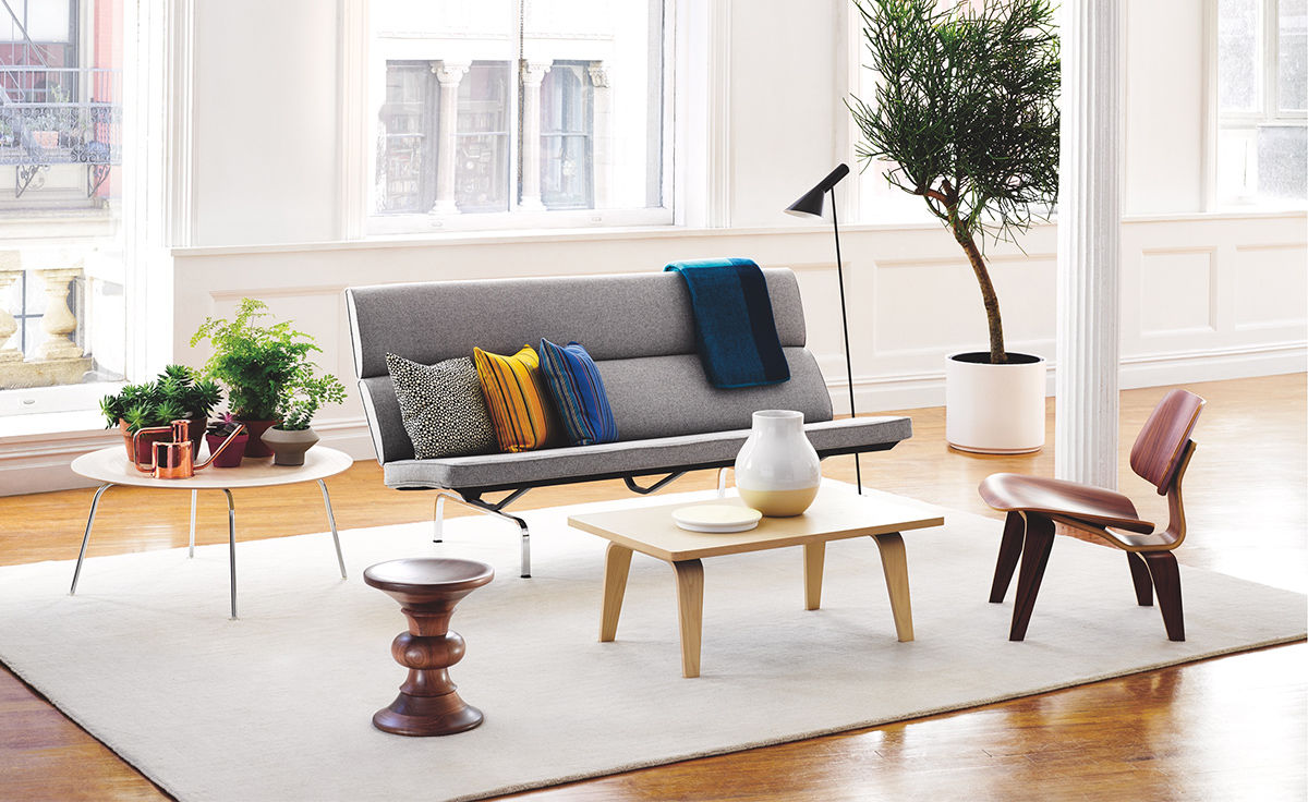 eames&reg; sofa compact