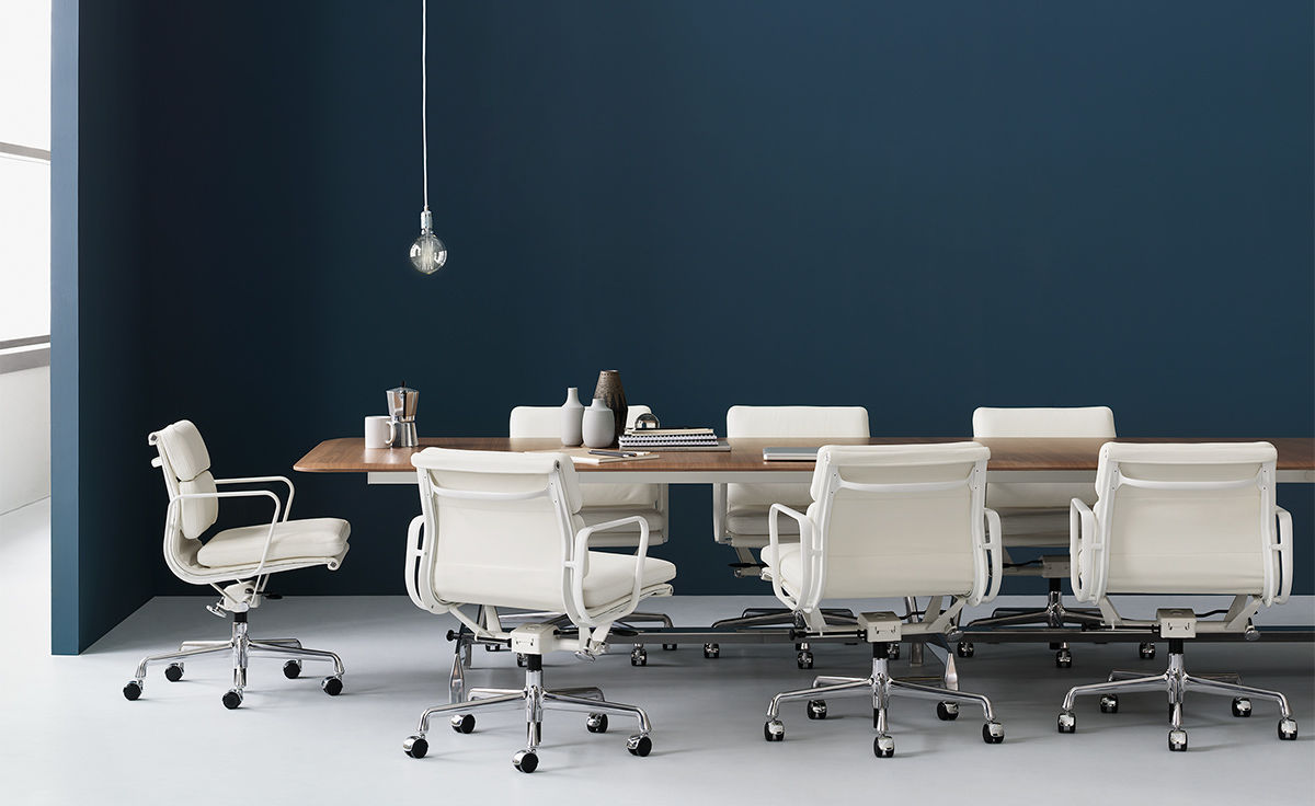 eames&reg; soft pad group management chair
