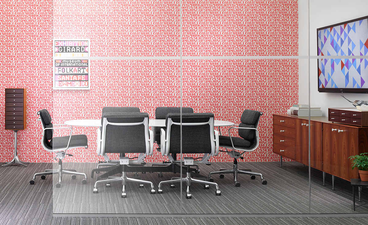 eames&reg; soft pad group management chair