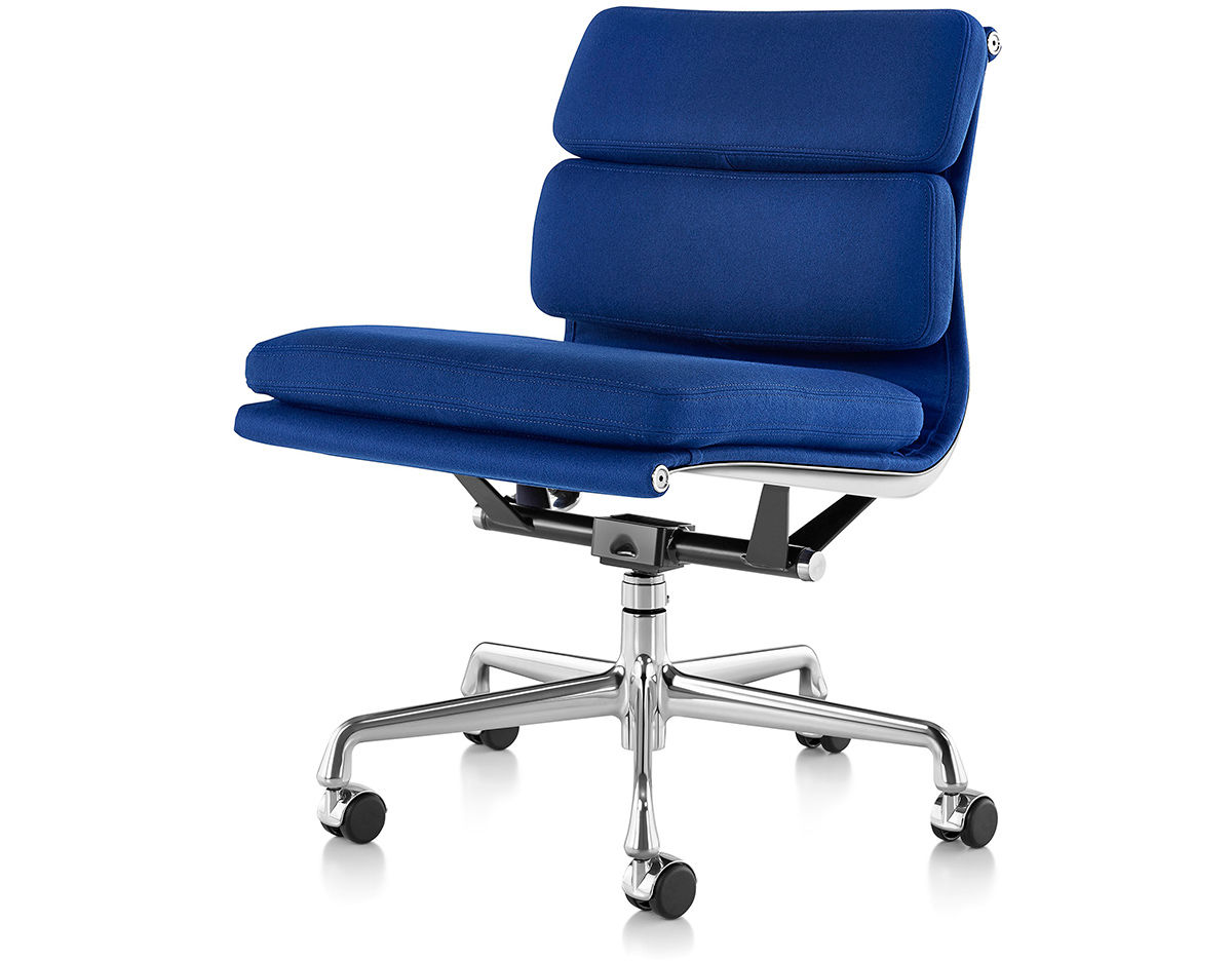 eames® soft pad group management chair with no arms