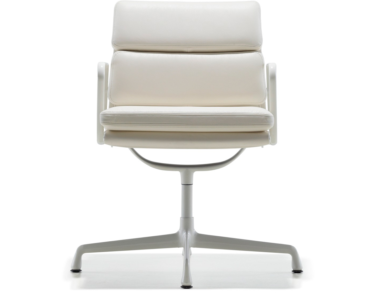 eames® soft pad group side chair