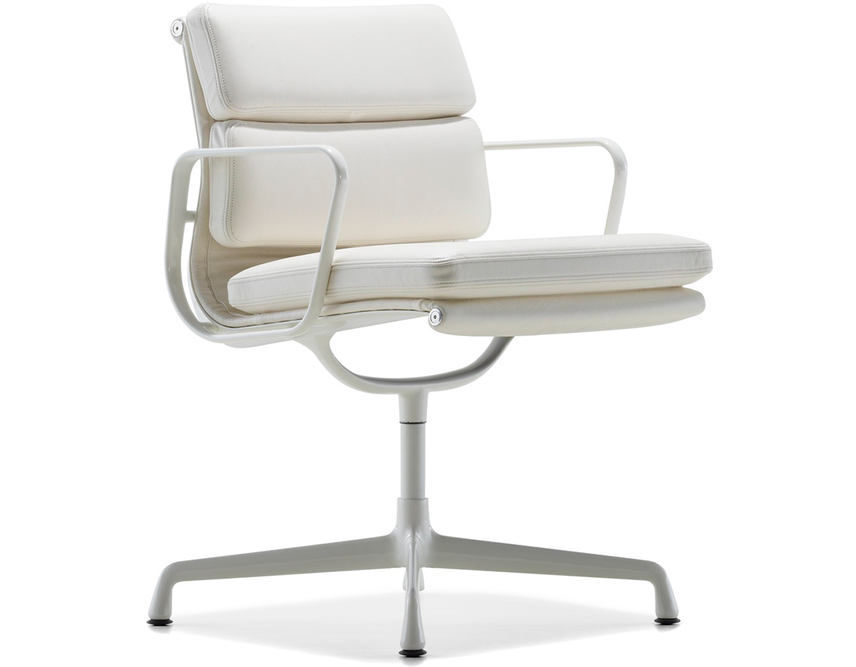 eames® soft pad group side chair