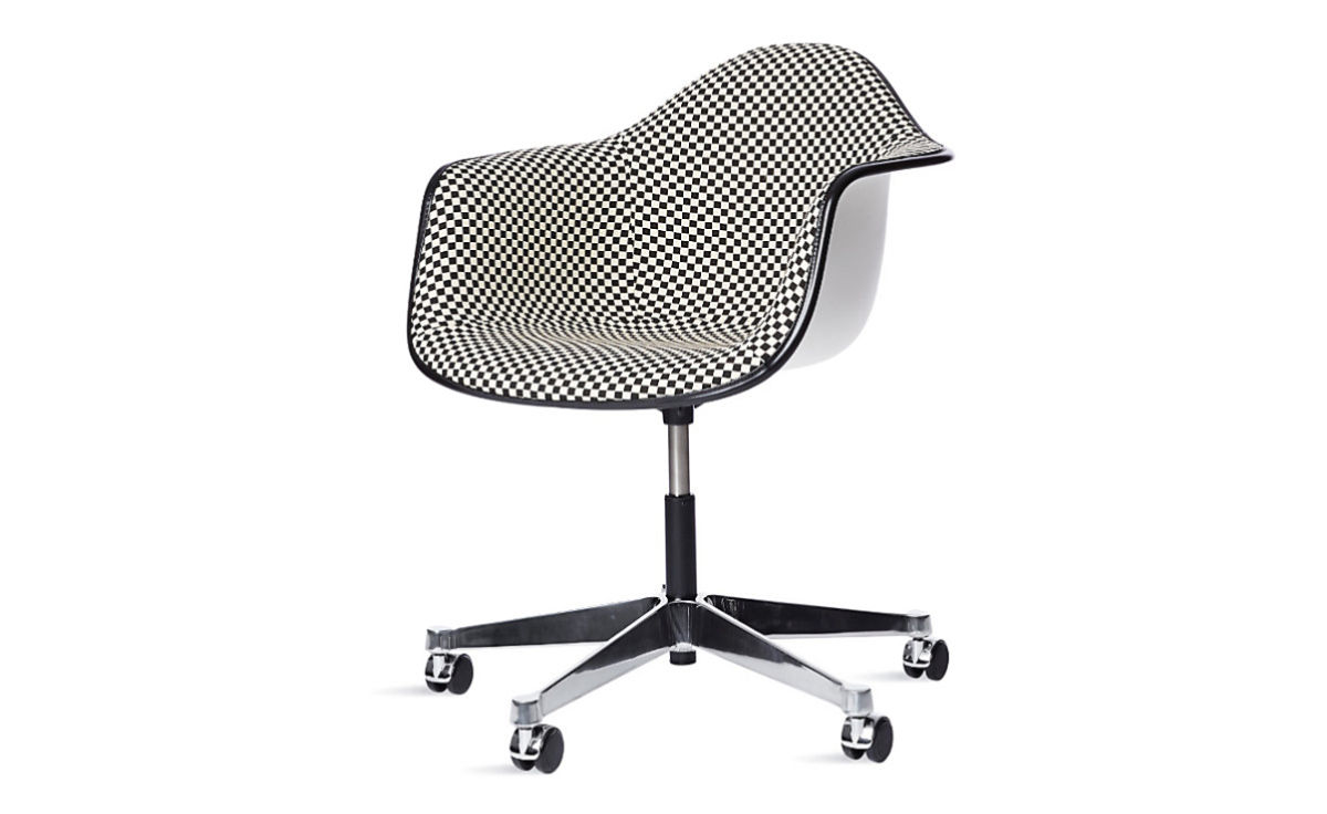 eames&reg; upholstered armchair with task base