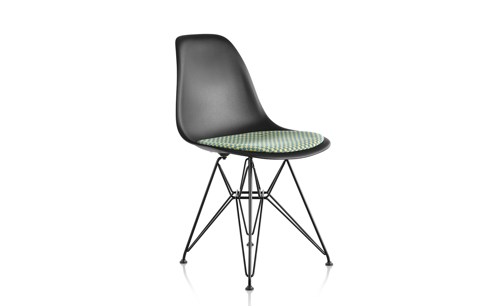 eames® wire base side chair with seat pad