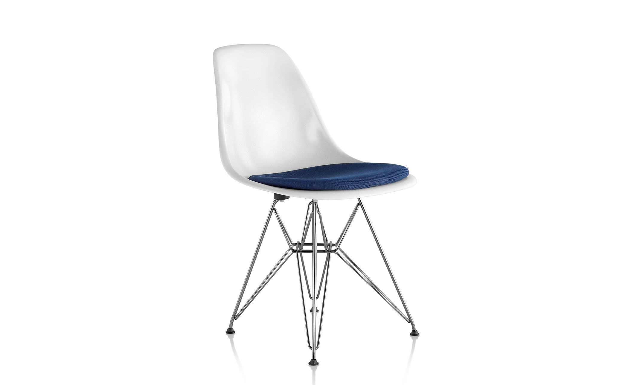 eames® wire base side chair with seat pad