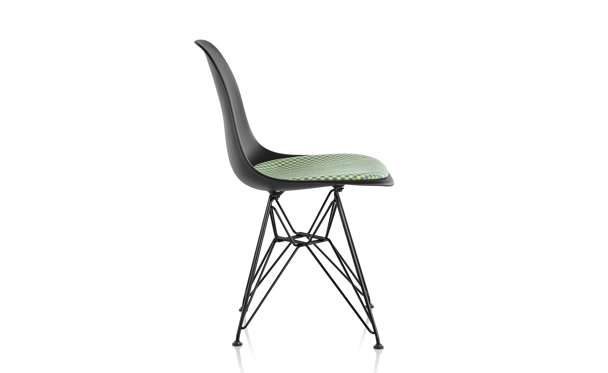 eames® wire base side chair with seat pad