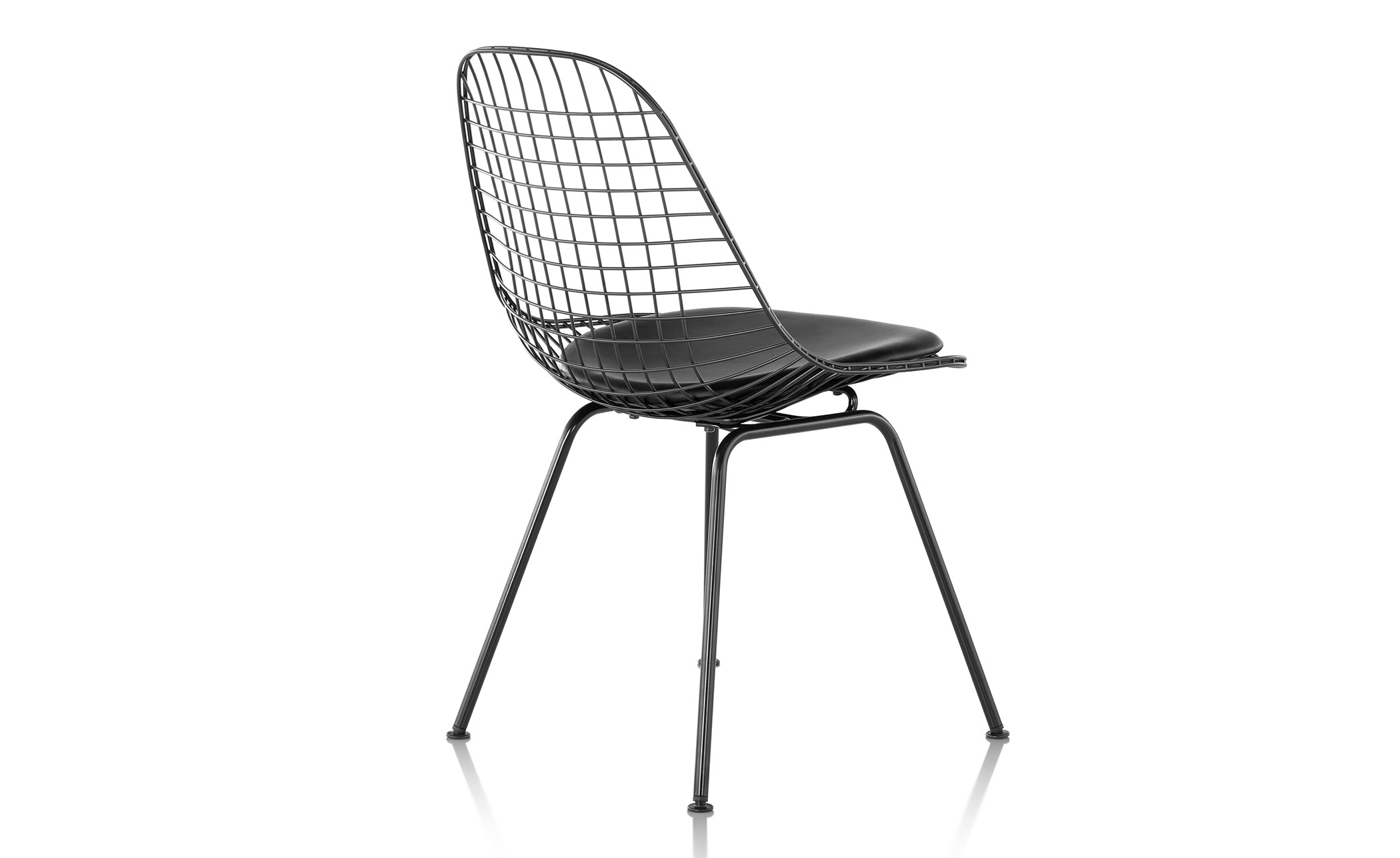 eames® wire chair with 4 leg base