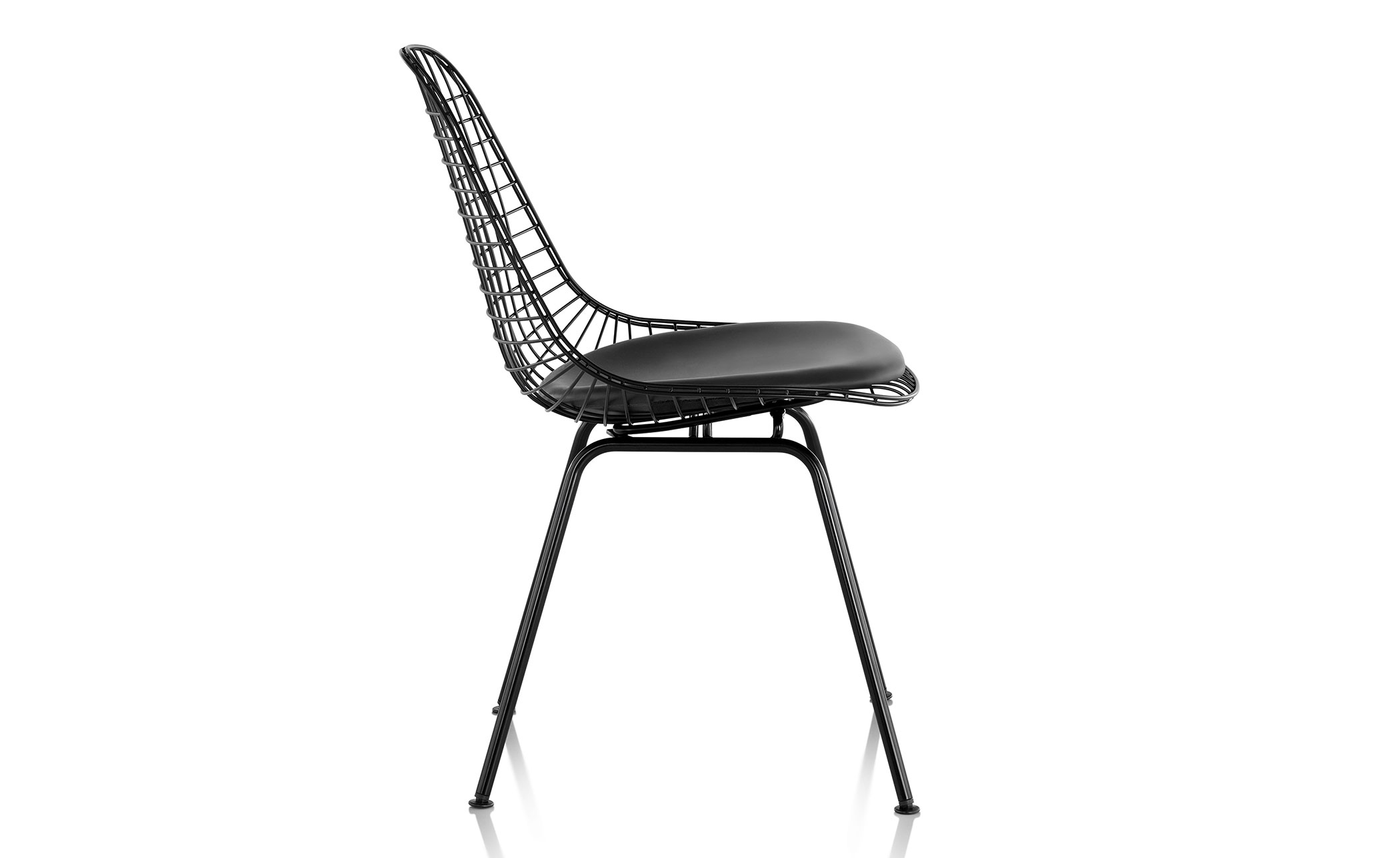 eames® wire chair with 4 leg base
