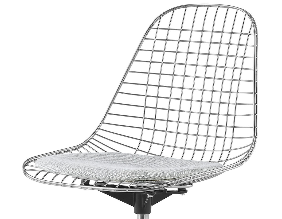 eames® wire side chair with task base