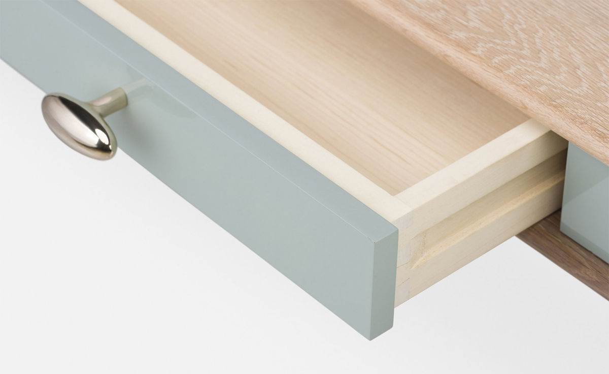 elliot dressing table 060j