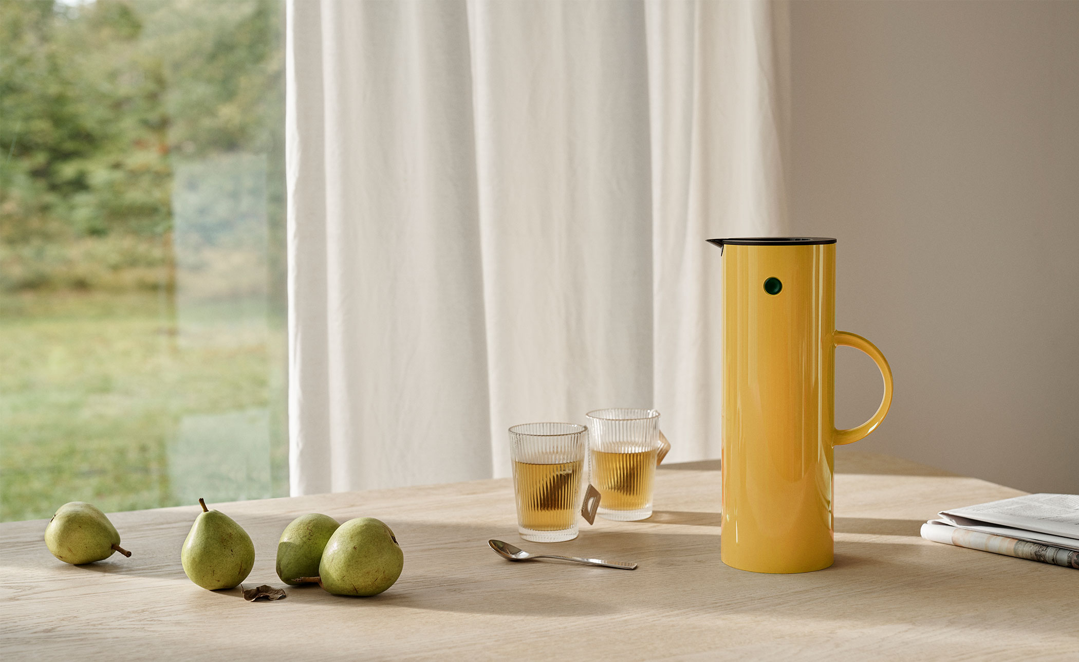 EM77 Vacuum Jug