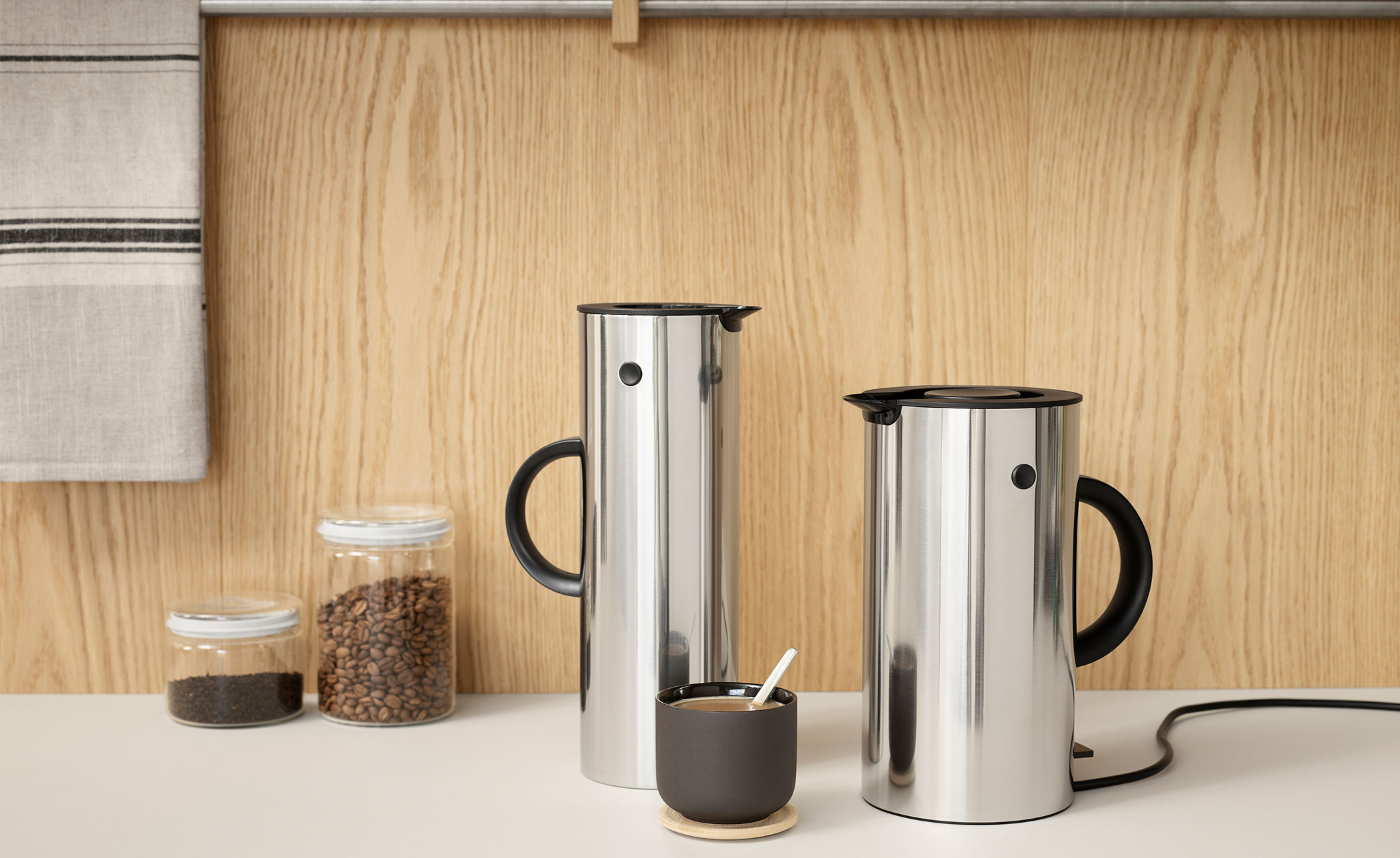EM77 Vacuum Jug