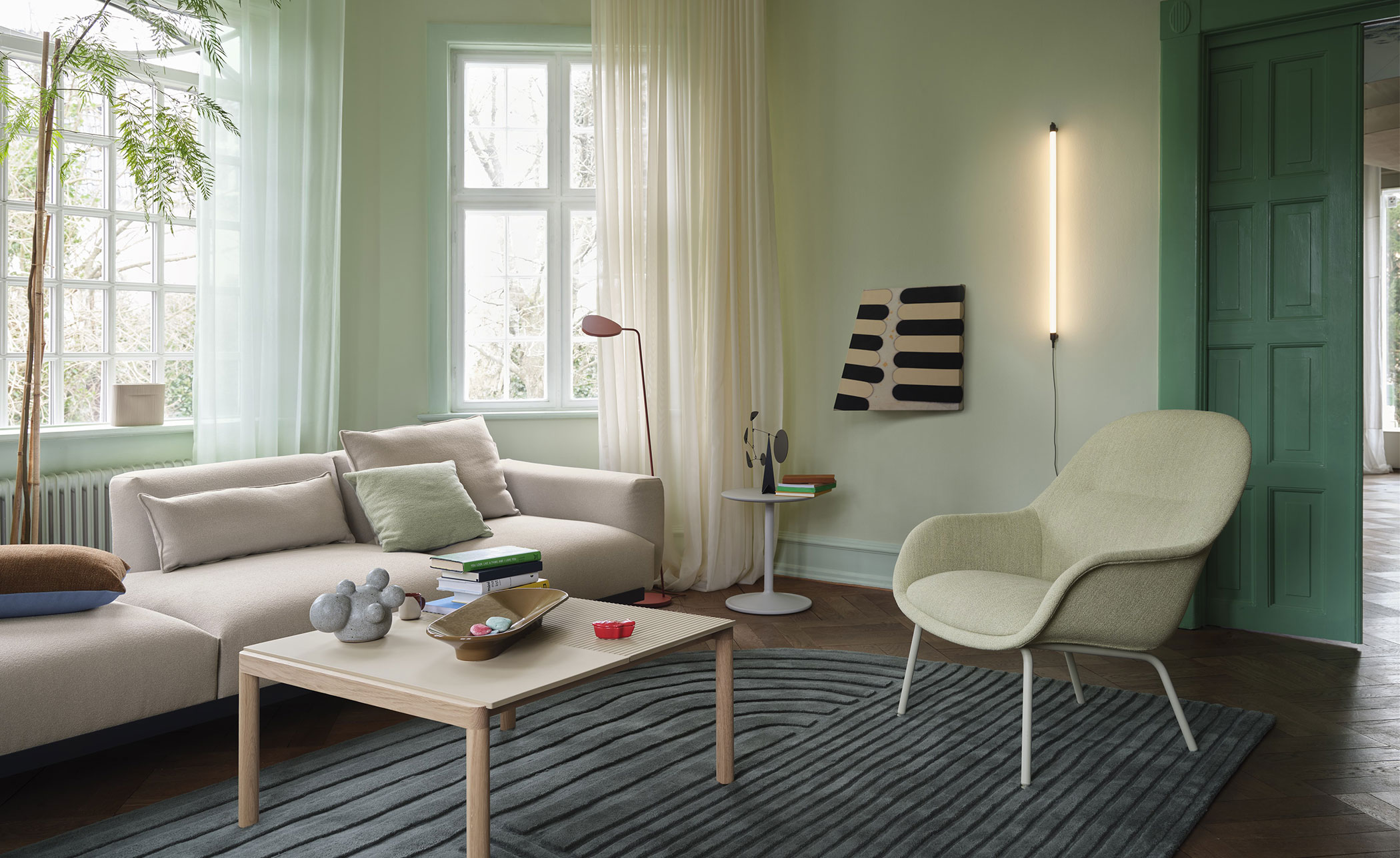 Fiber Lounge Armchair with tube base