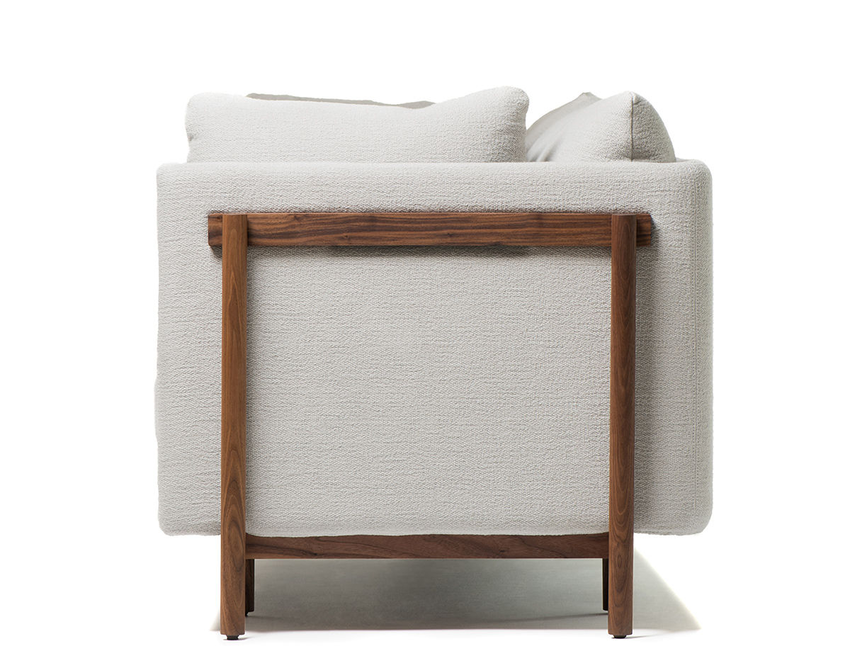 frame medium sofa with arms 766ma