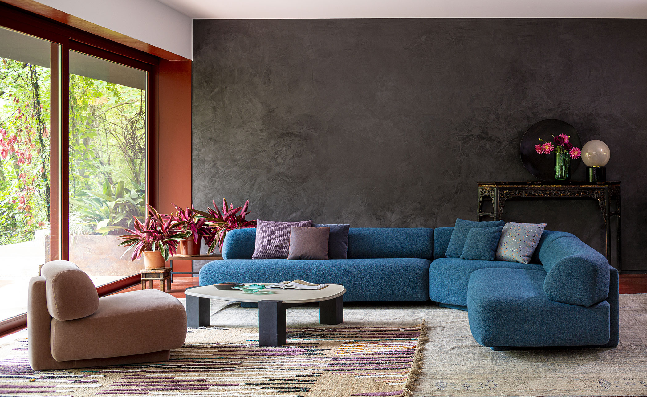 Gogan Coffee Table