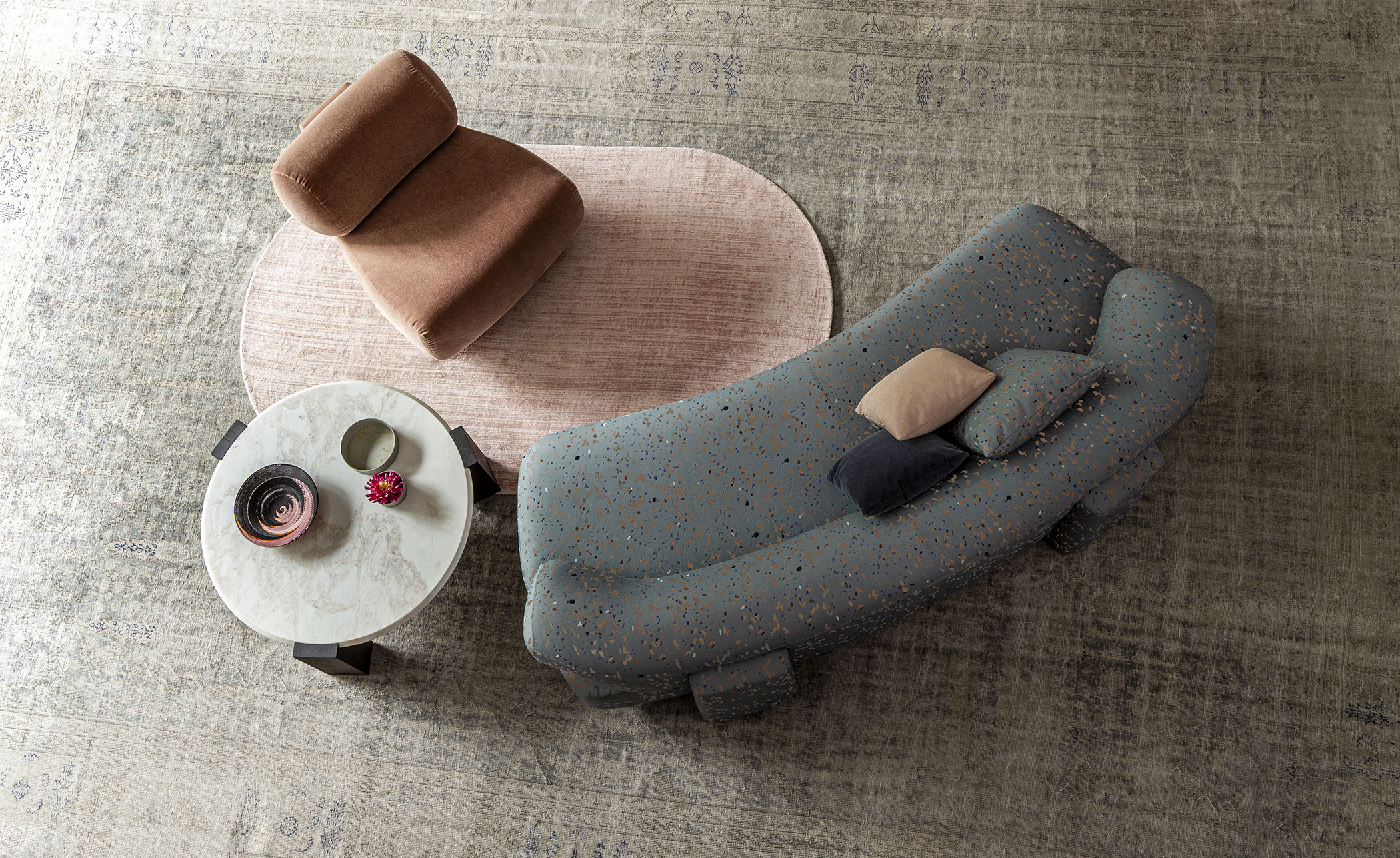 Gogan Corner Sectional with Chaise