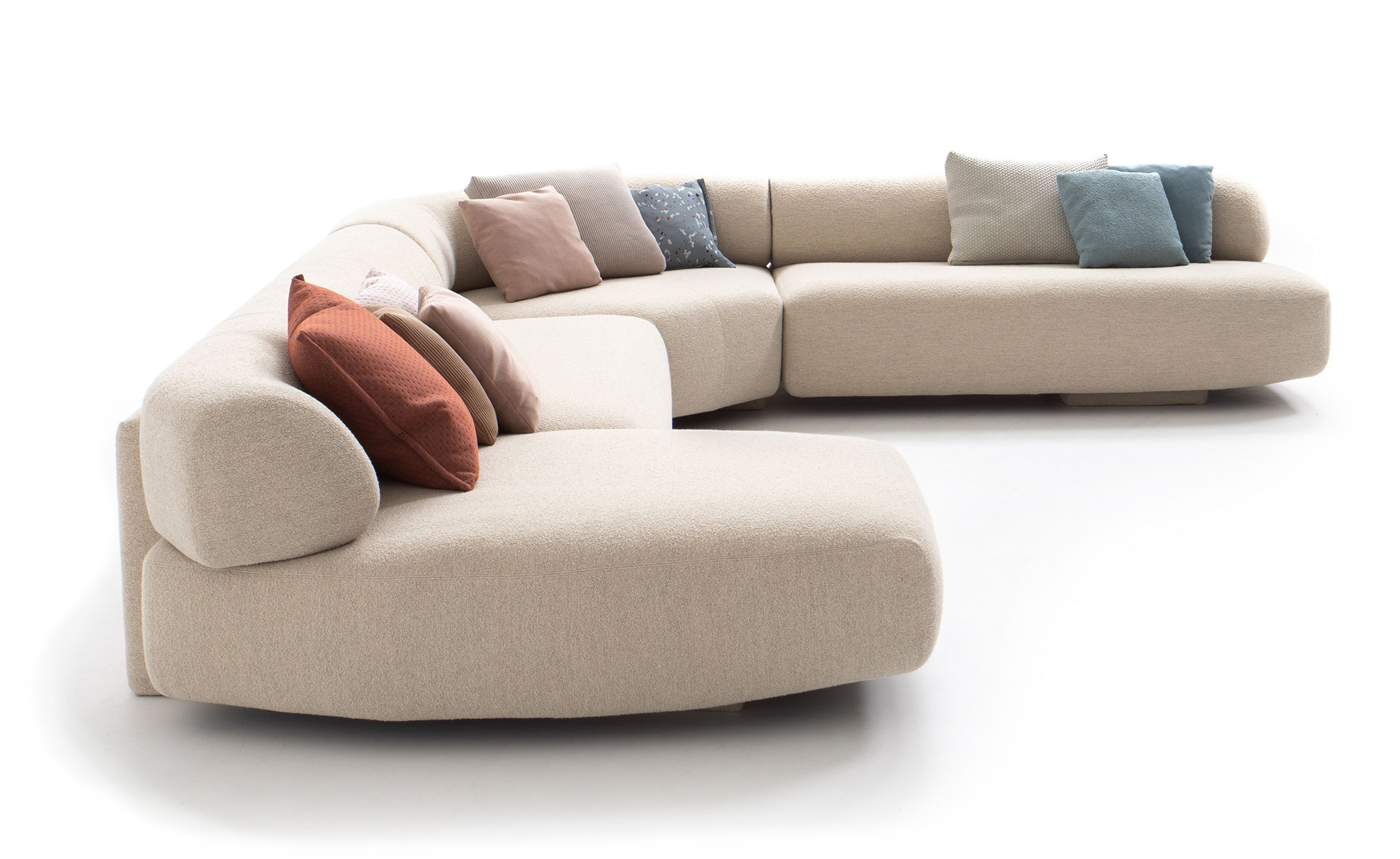 Gogan Corner Sectional with Chaise