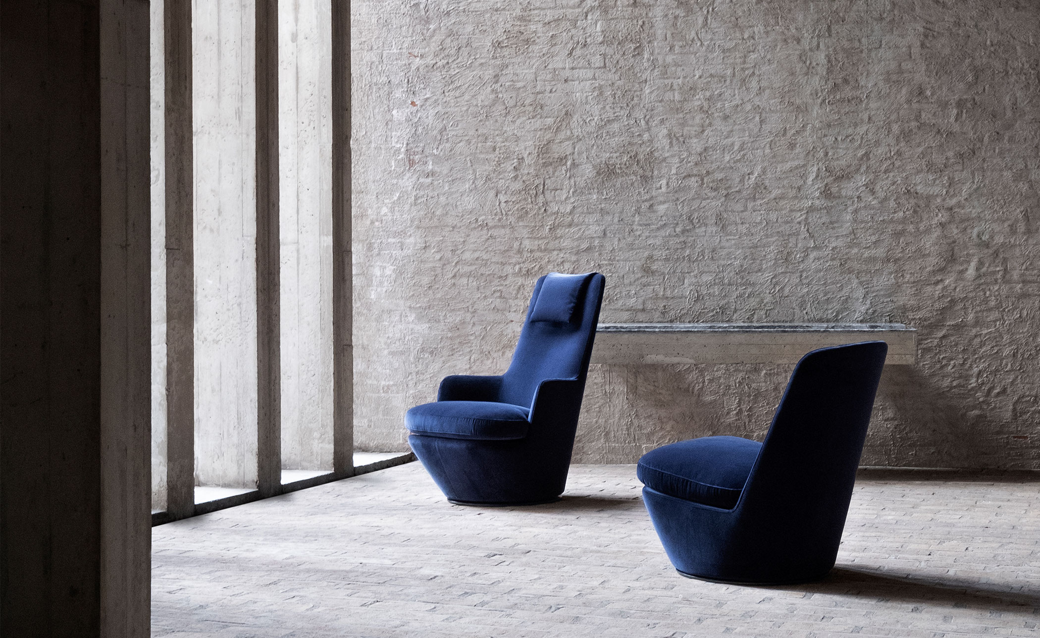 hi turn lounge chair