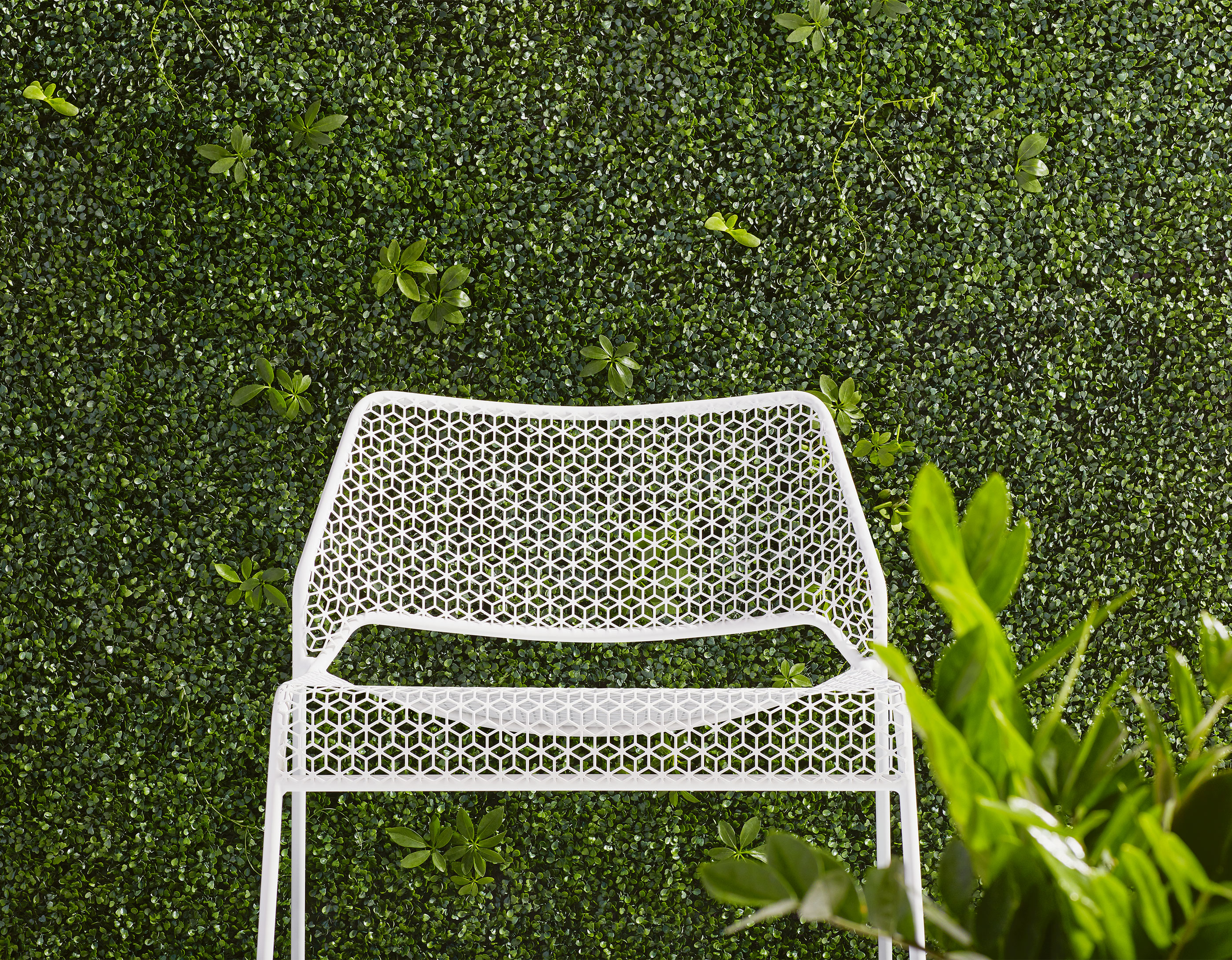 hot mesh lounge chair