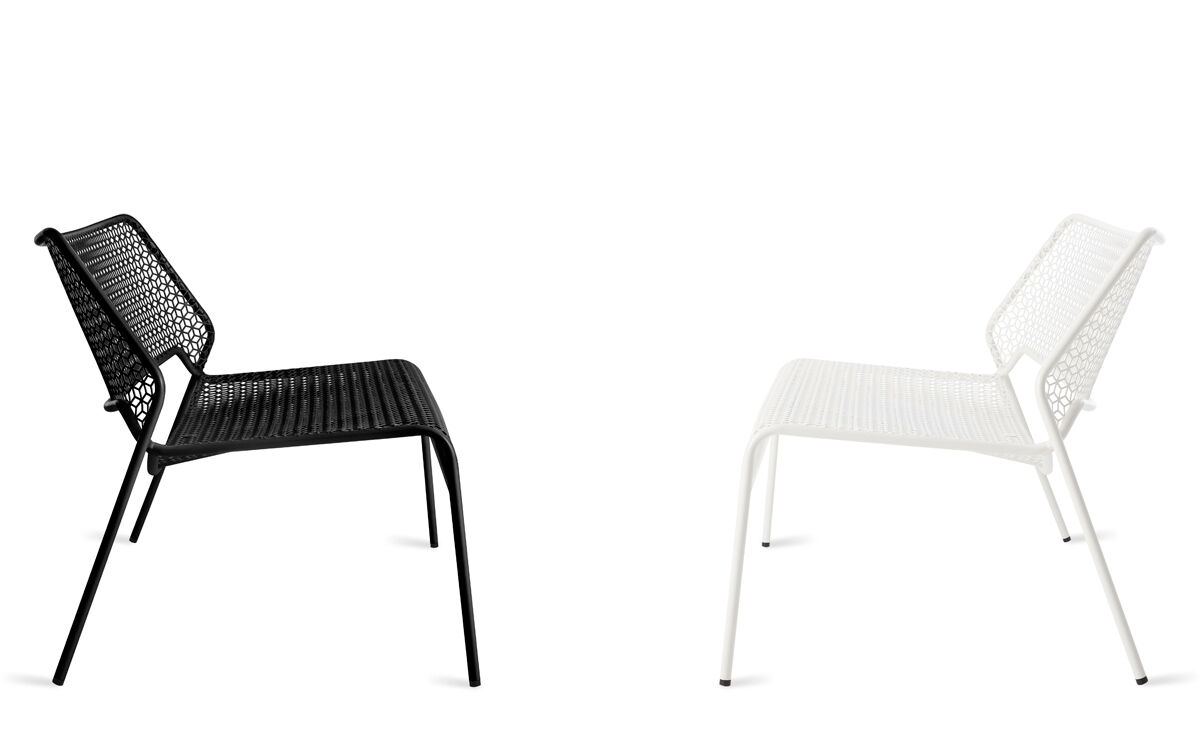 hot mesh settee