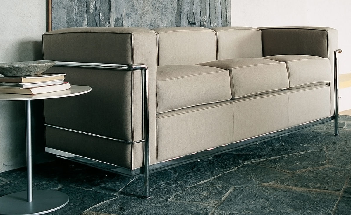 le corbusier lc2 3 seat sofa