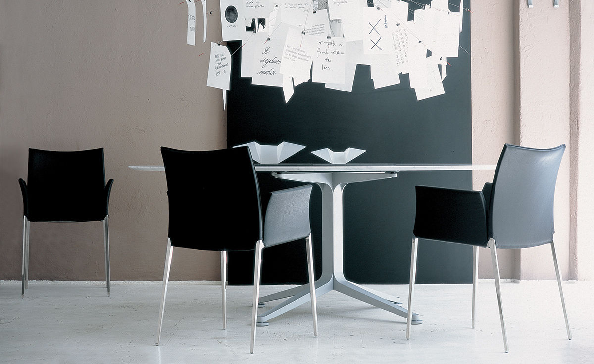 lia armchair 2088