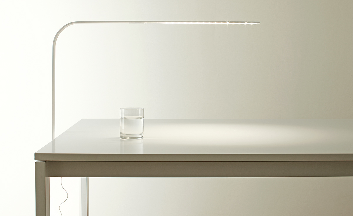 lim c under surface led lamp