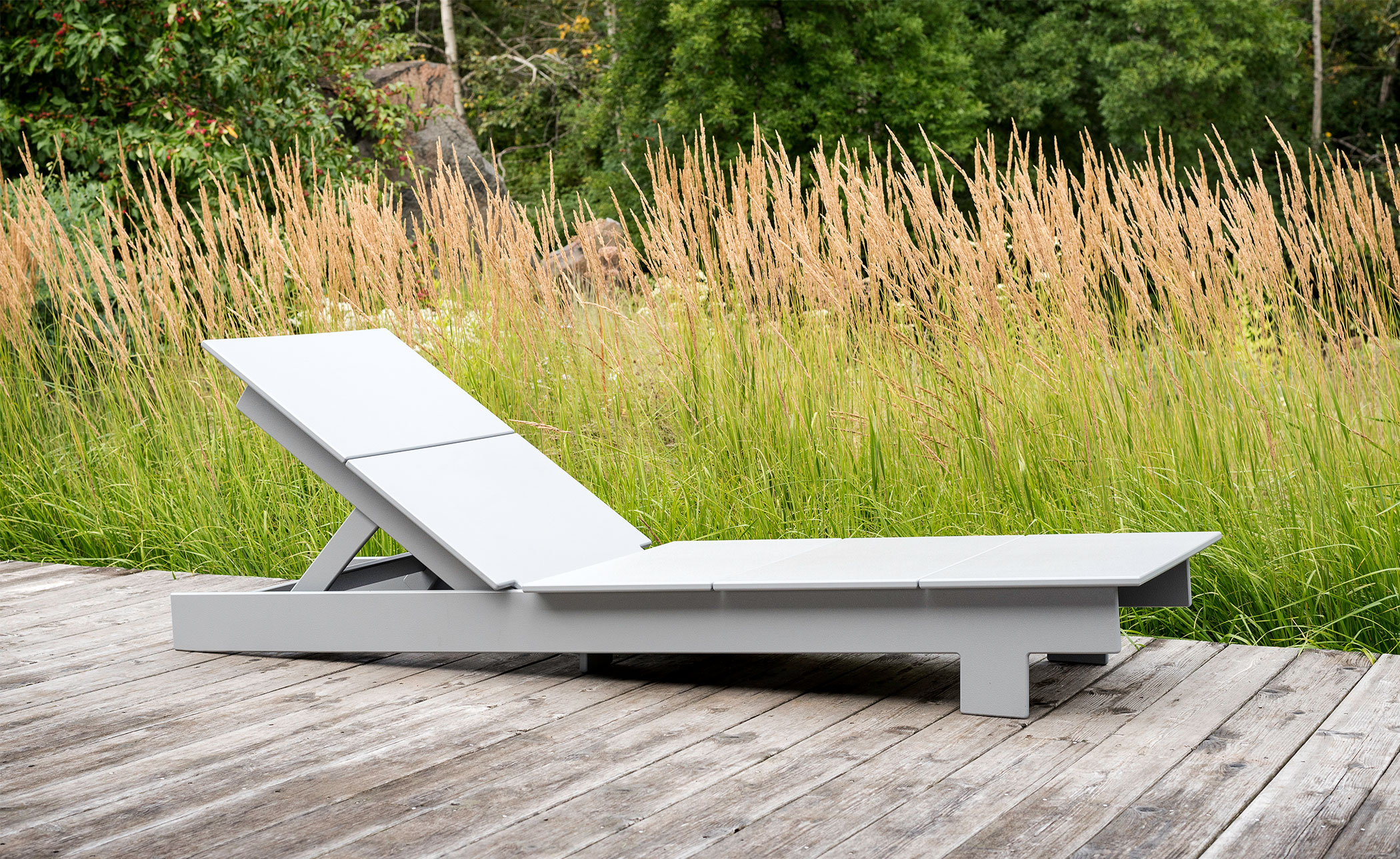 Lollygagger Chaise