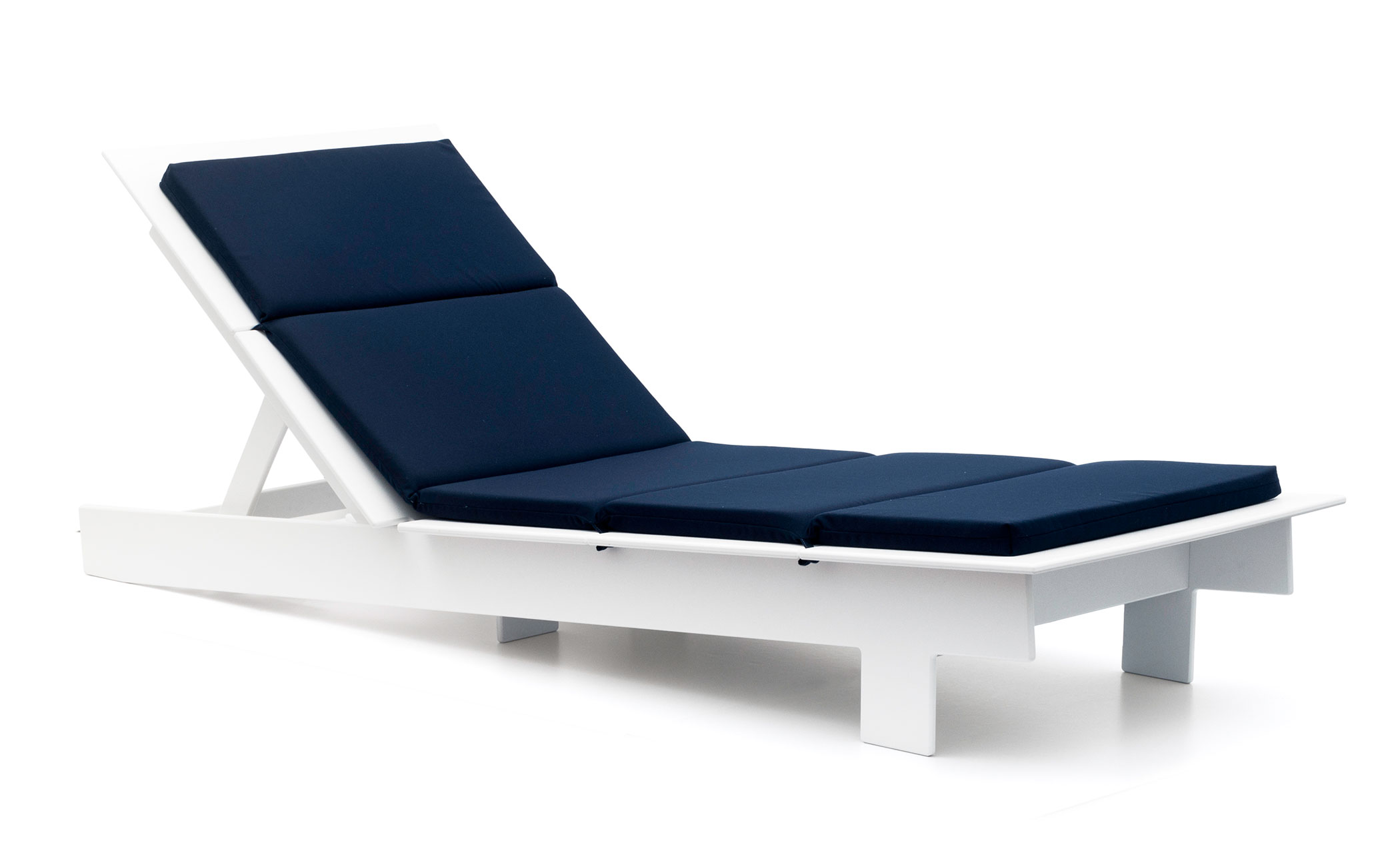 Lollygagger Chaise