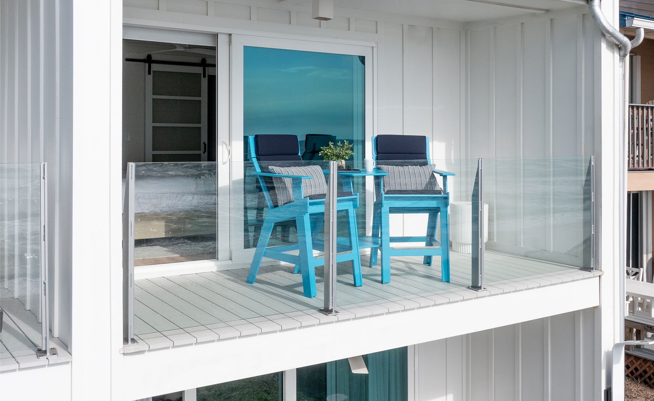 Lollygagger Hi-Rise Chairs with Bridge Set