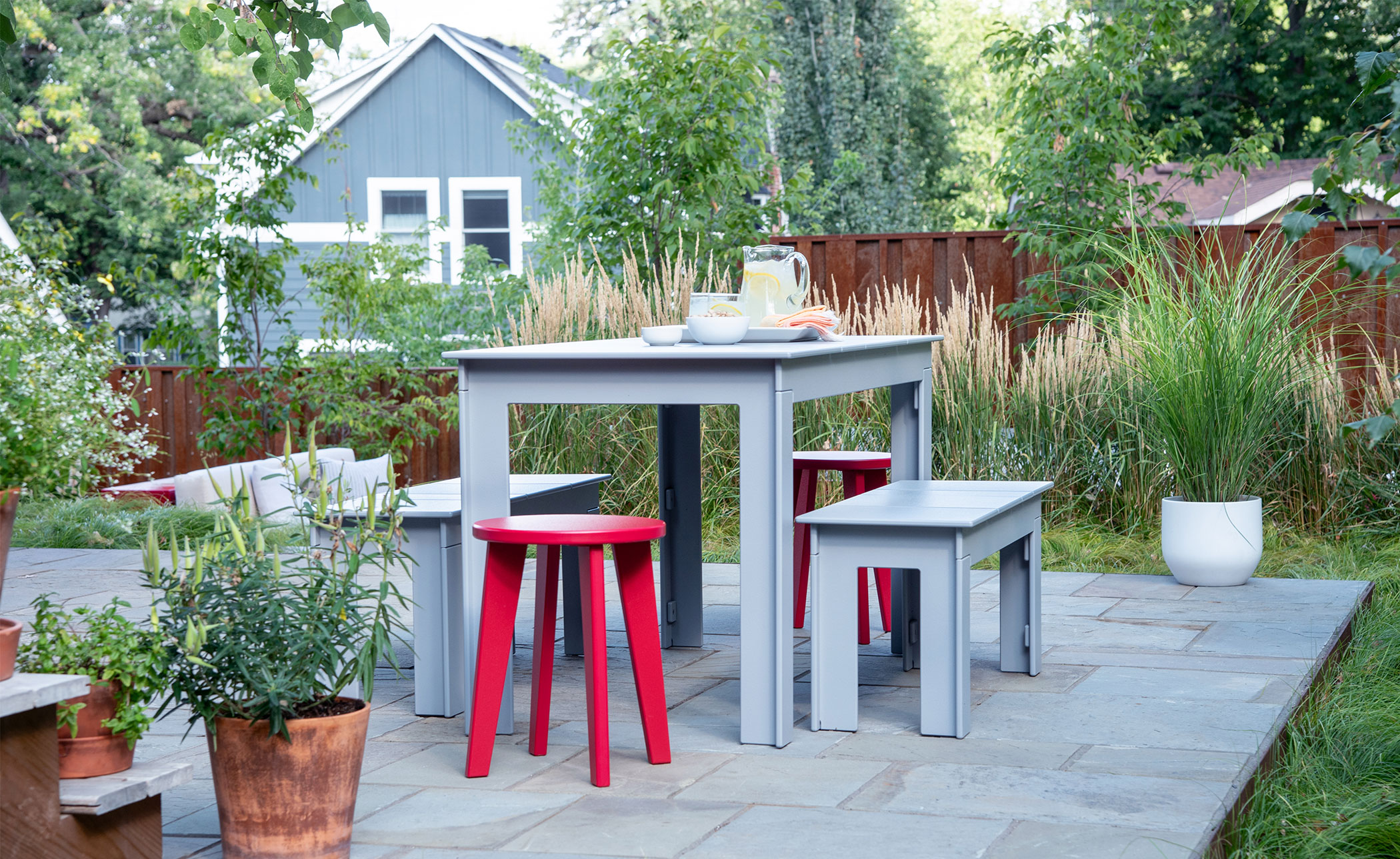 Lollygagger Picnic Table