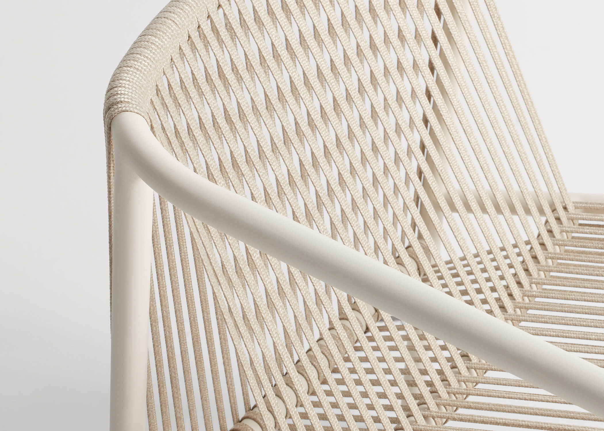 lookout outdoor lounge chair