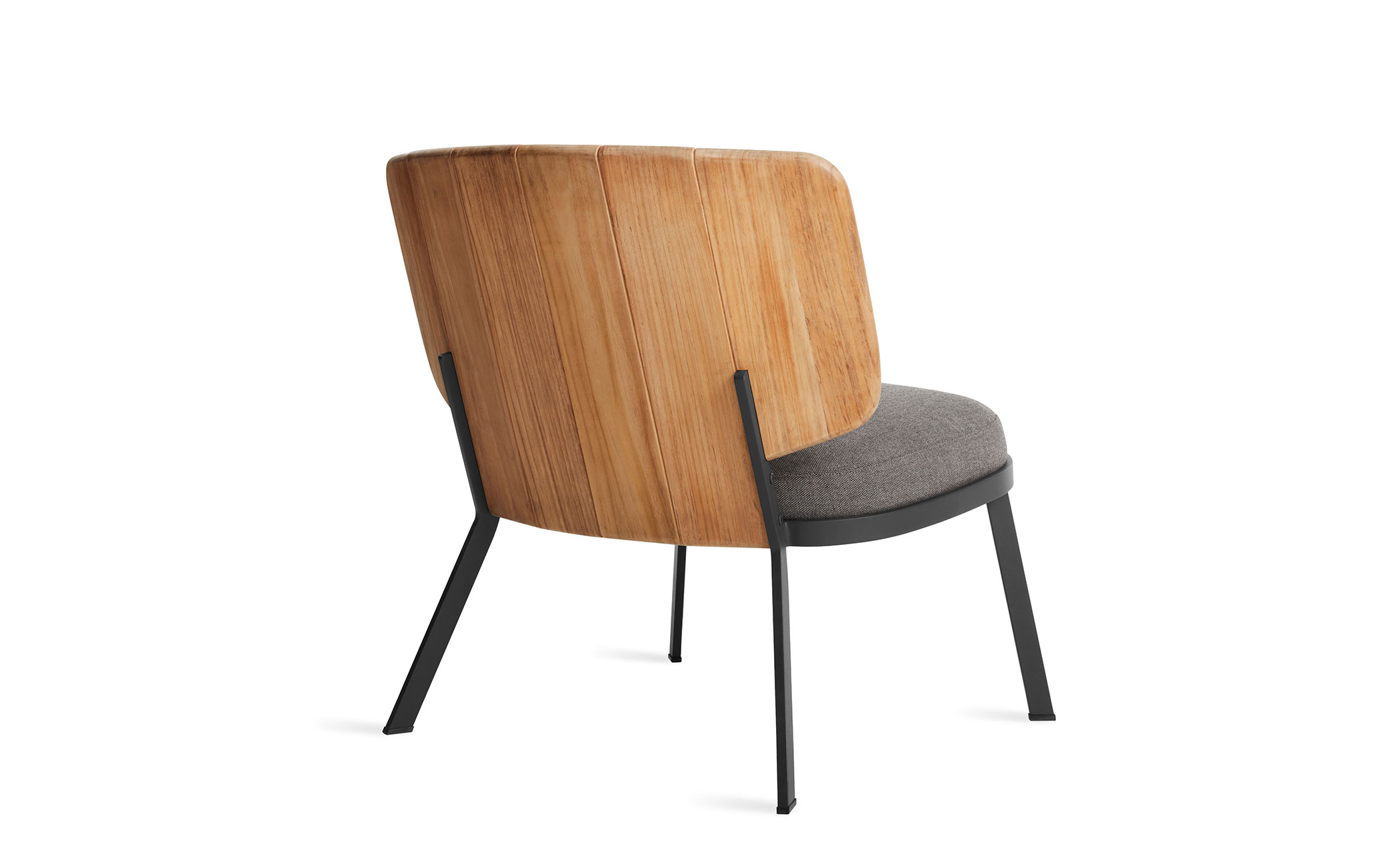low fade outdoor lounge chair