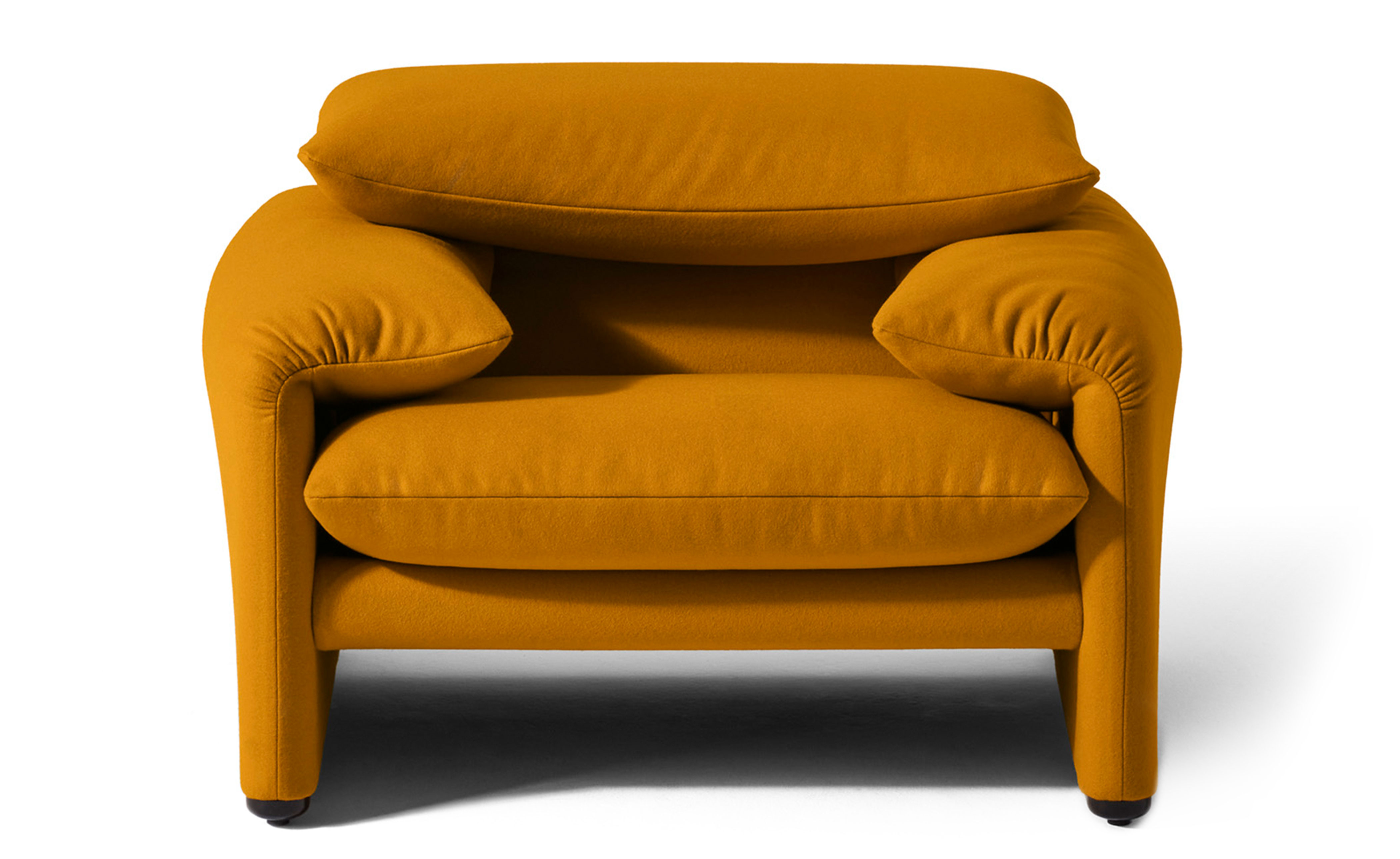 Maralunga Armchair, 43.3"