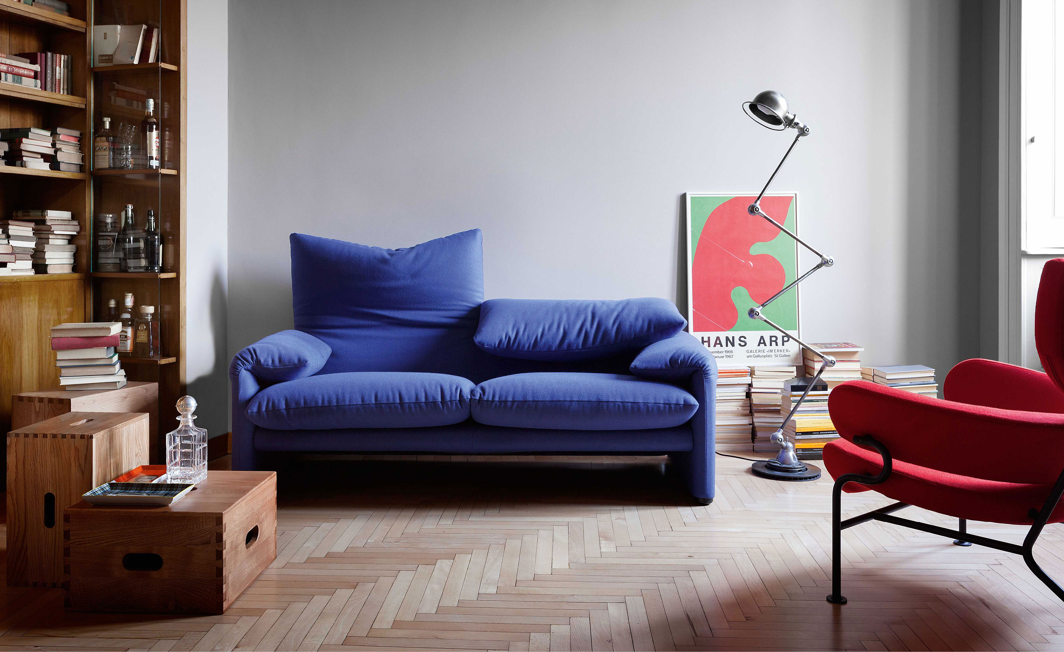 Maralunga Armchair, 43.3"