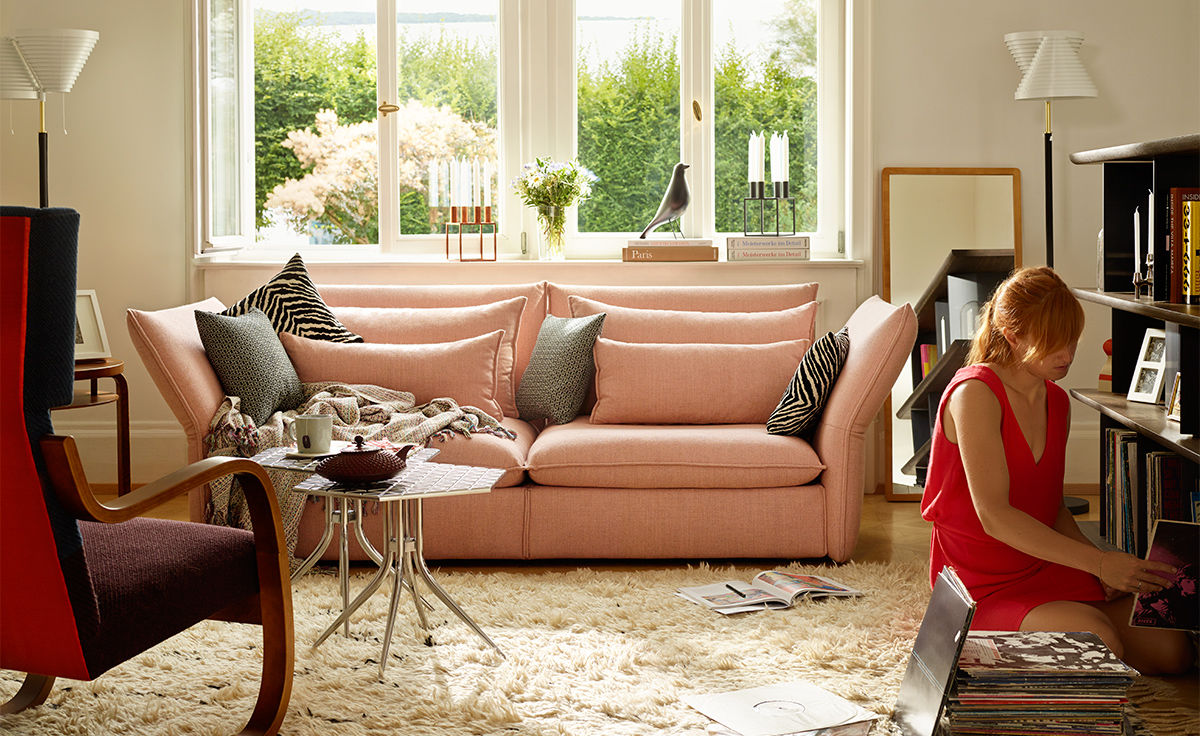 mariposa 2.5 seat sofa